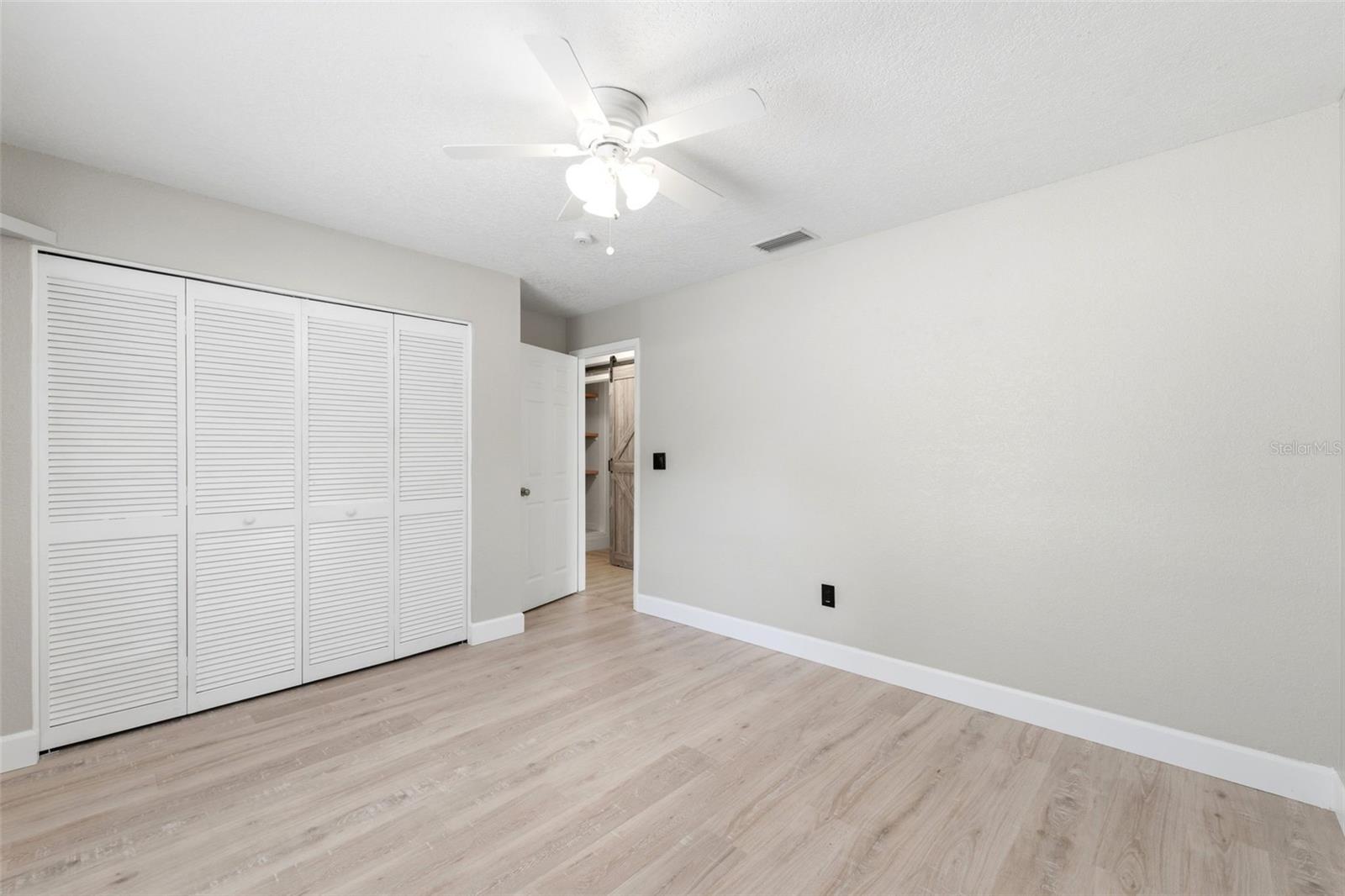 Image 31 of 71 For 11421 Glenmont Drive