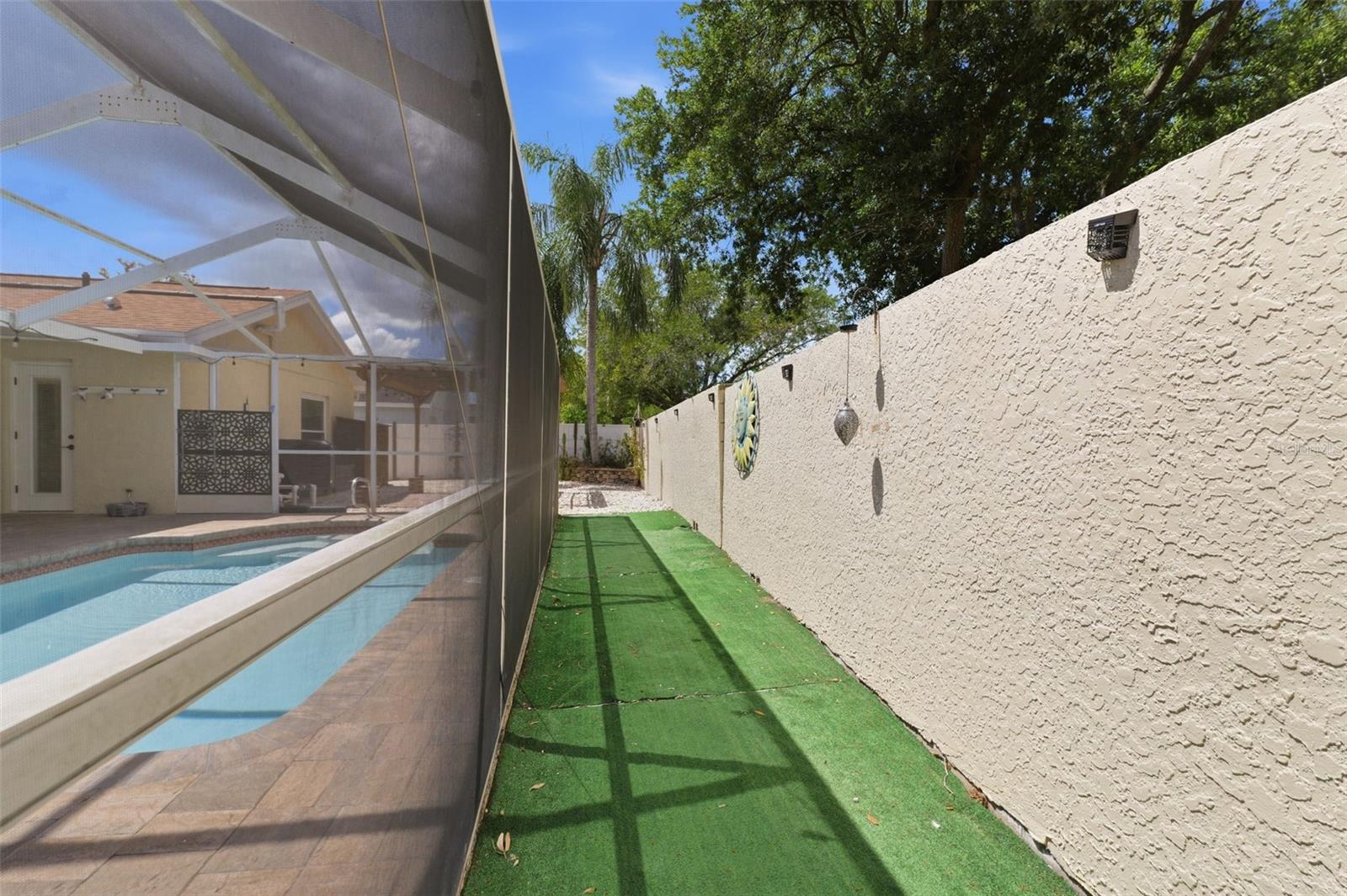 Image 42 of 71 For 11421 Glenmont Drive