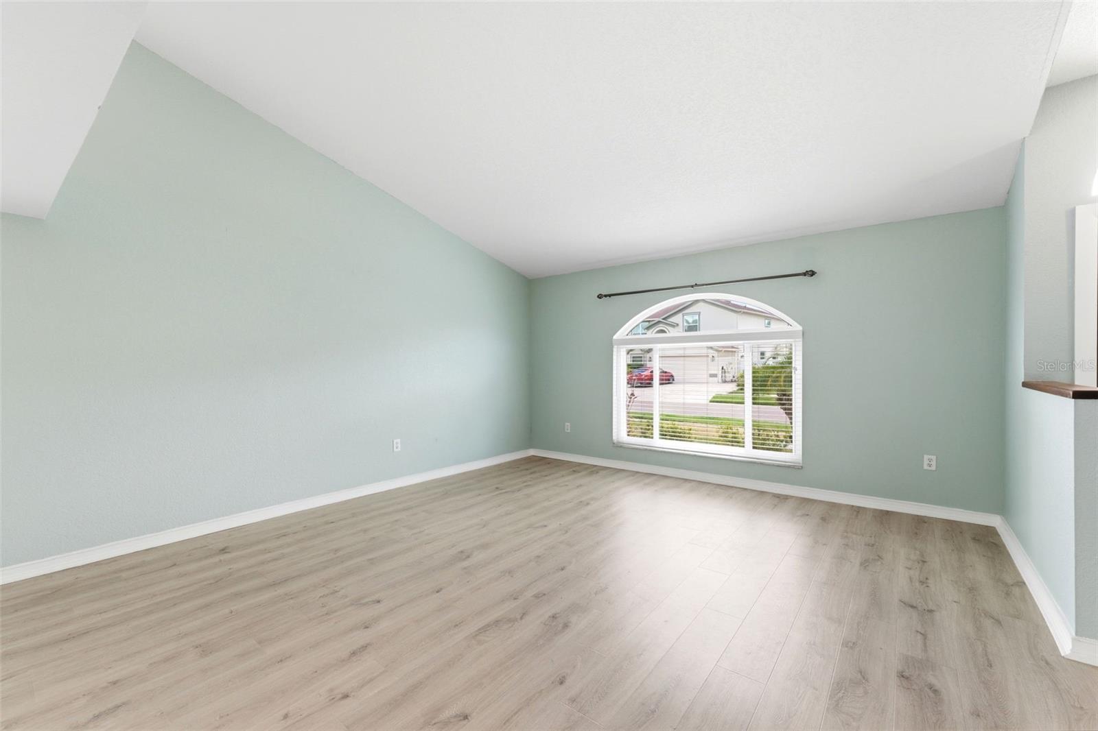 Image 51 of 71 For 11421 Glenmont Drive