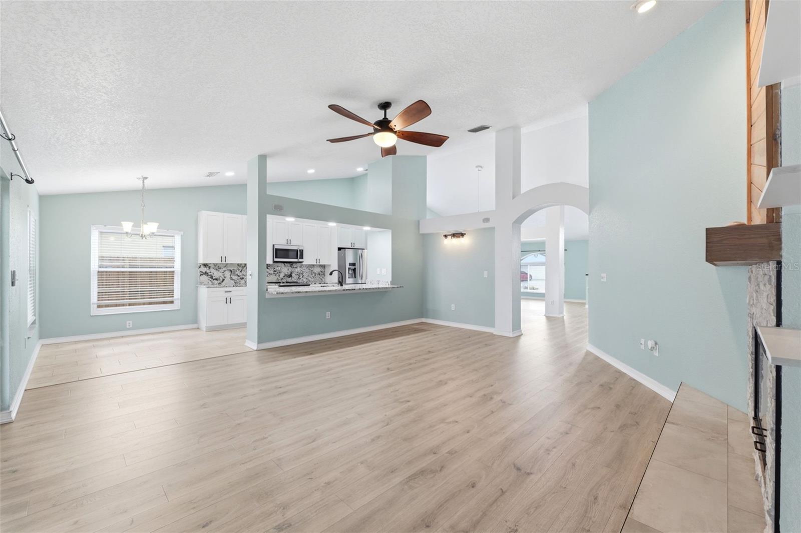 Image 55 of 71 For 11421 Glenmont Drive