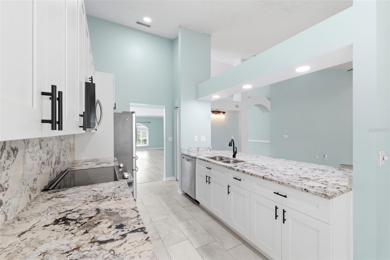 Image 57 of 71 For 11421 Glenmont Drive