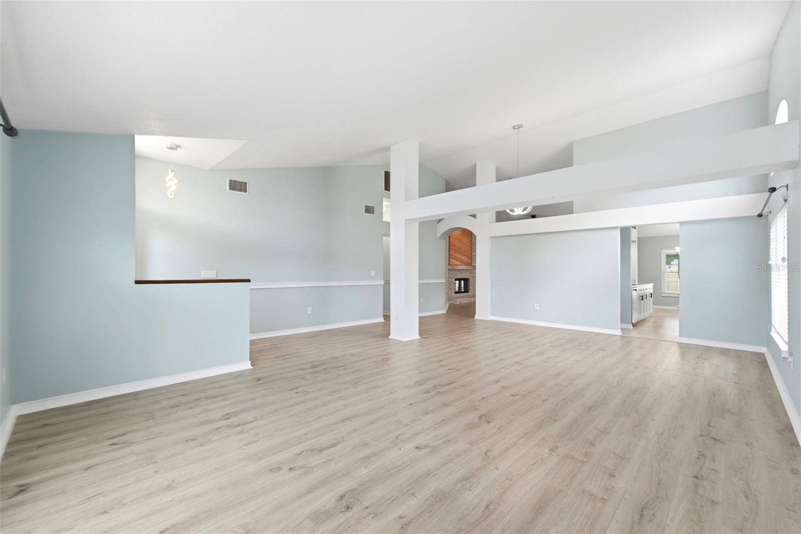 Image 6 of 71 For 11421 Glenmont Drive