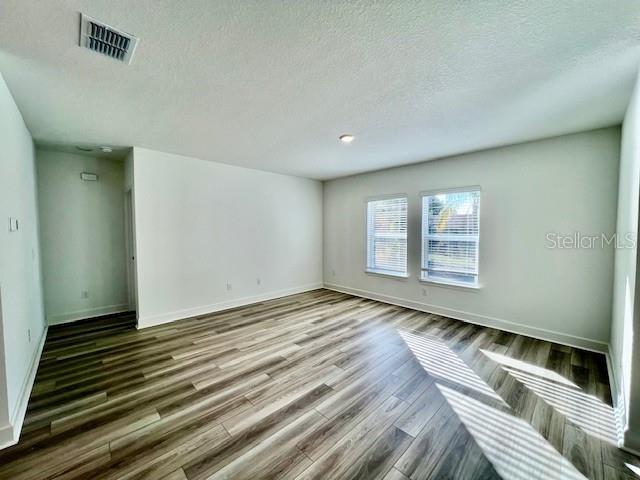 Image 21 of 50 For 1497 Laredo Avenue