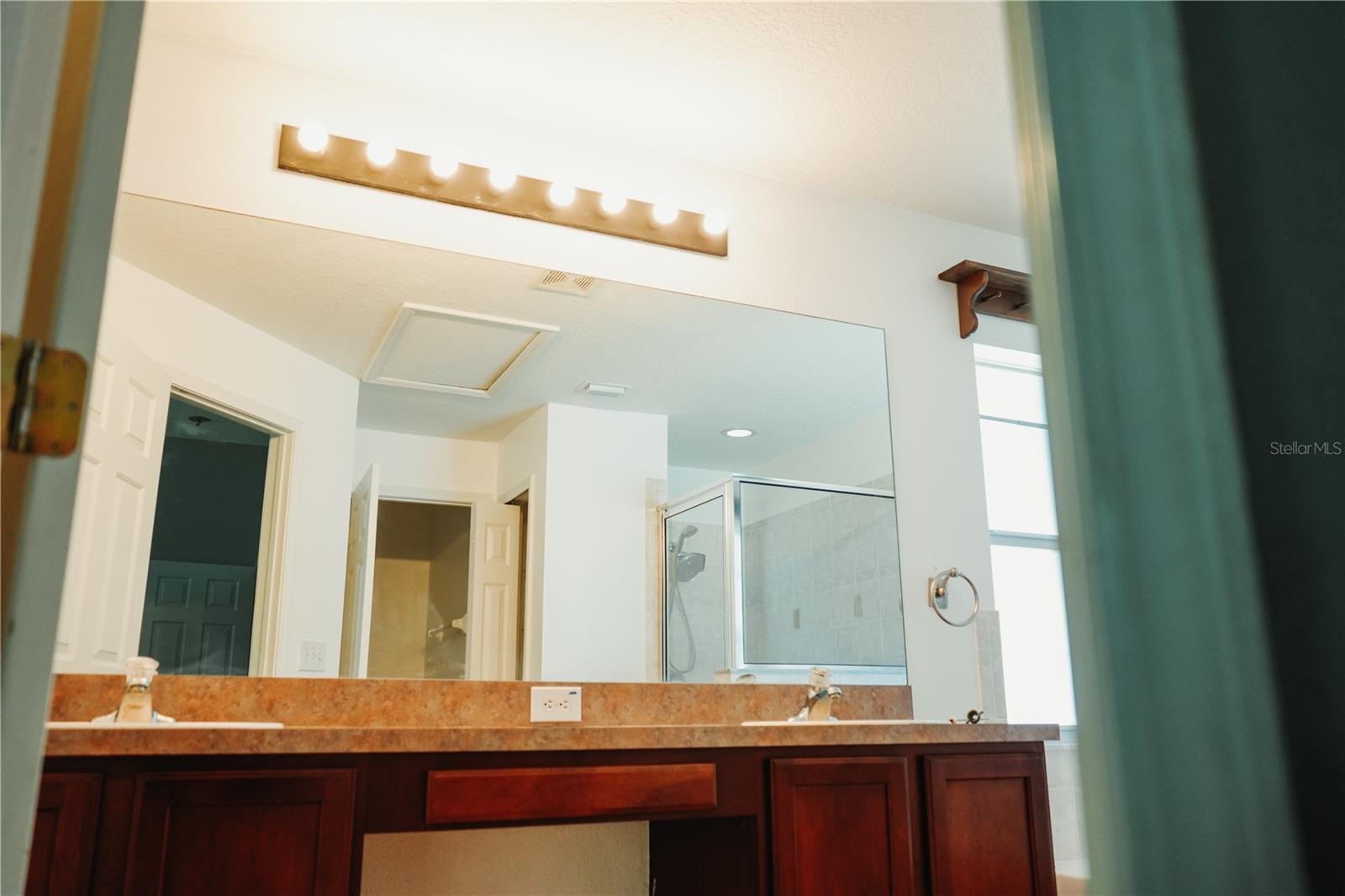 Image 19 of 22 For 3229 Dunstable Drive