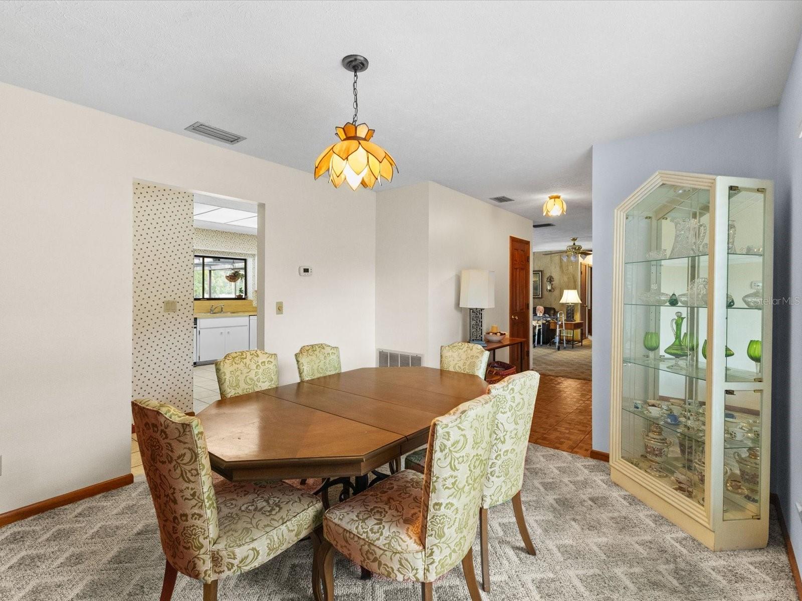 Image 17 of 64 For 10700 Luscombe Court