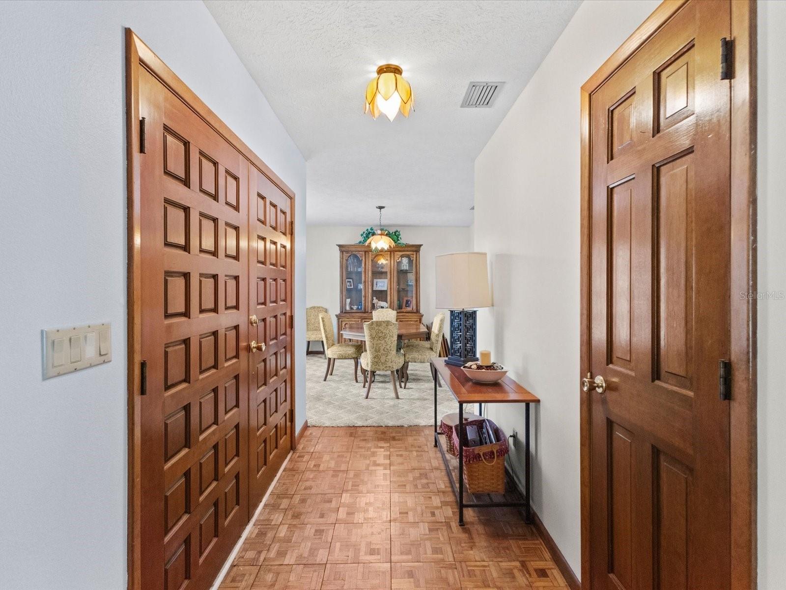 Image 19 of 64 For 10700 Luscombe Court