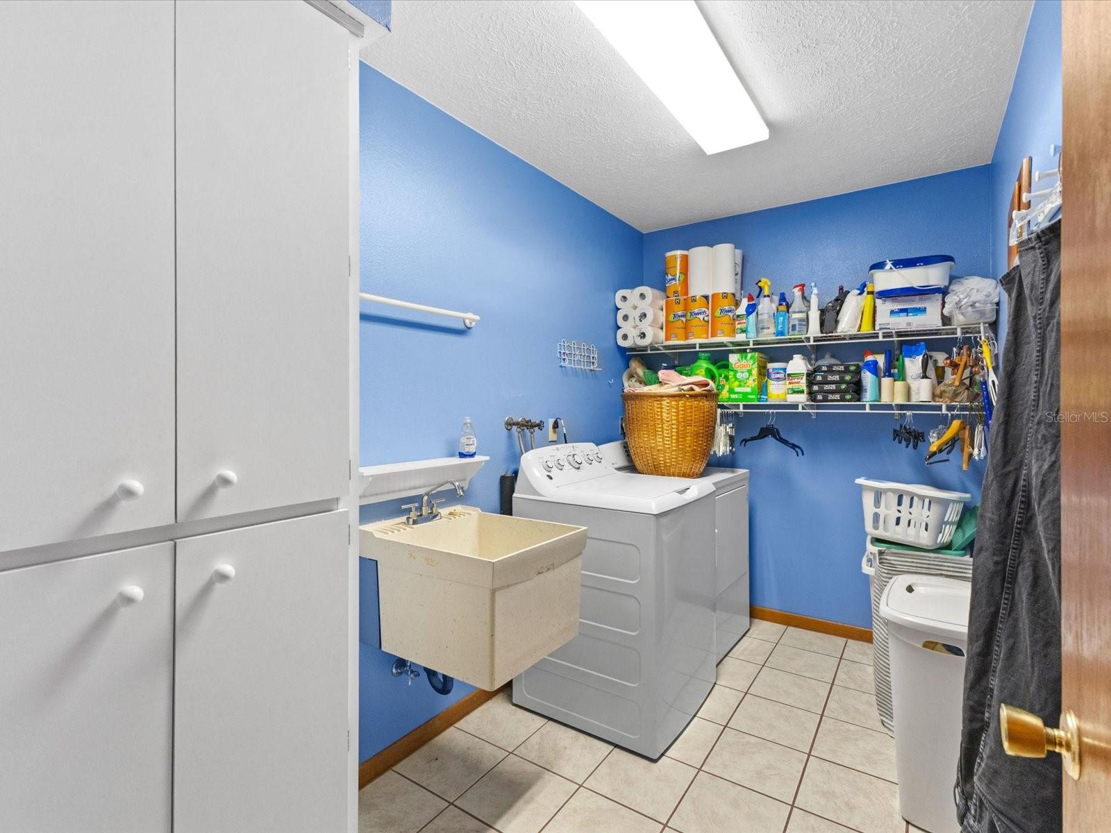 Image 34 of 64 For 10700 Luscombe Court