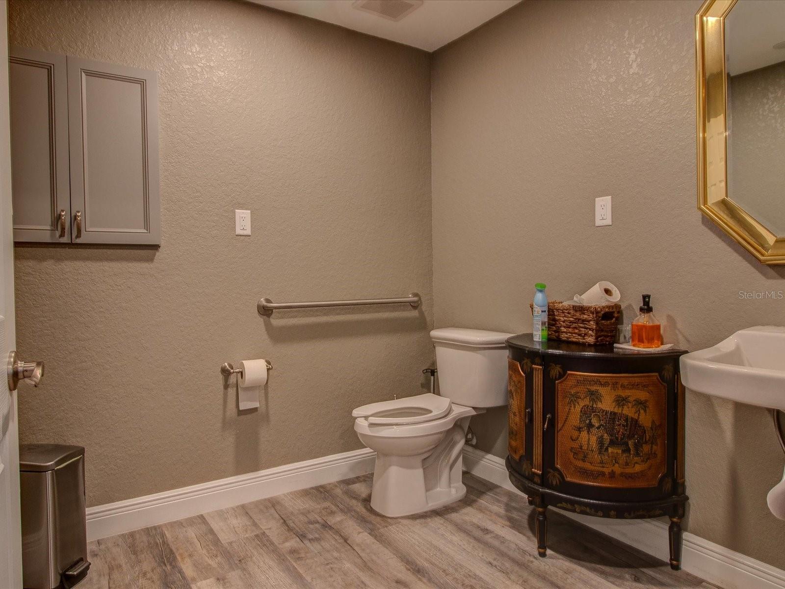 Image 62 of 64 For 10700 Luscombe Court