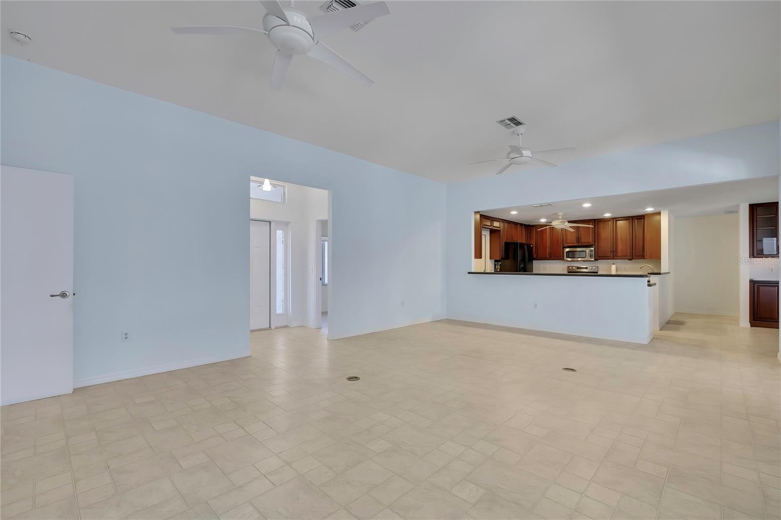 Image 3 of 45 For 7250 Madrid Road