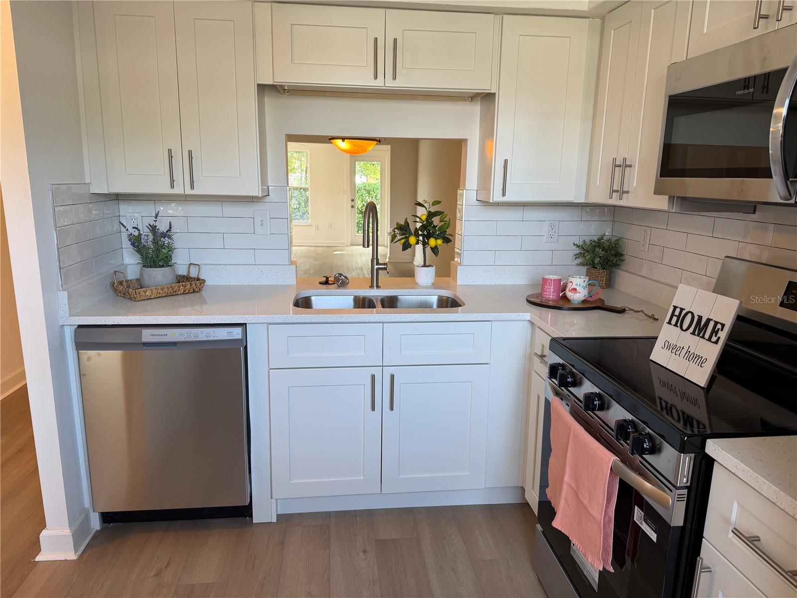 Image 9 of 60 For 4412 Sunstate Drive A