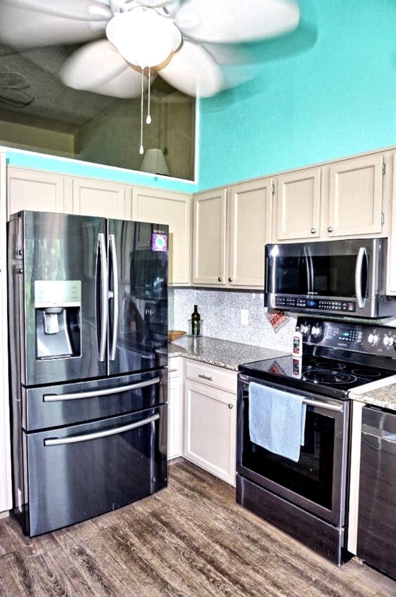 Image 21 of 42 For 1873 Mazo Manor T9