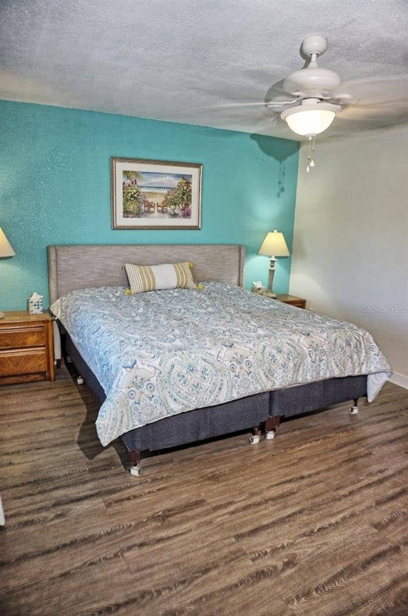 Image 23 of 42 For 1873 Mazo Manor T9