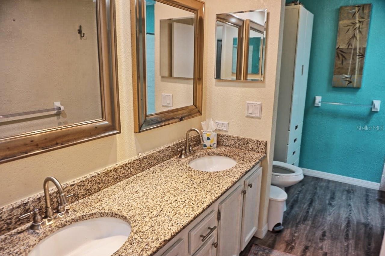 Image 26 of 42 For 1873 Mazo Manor T9