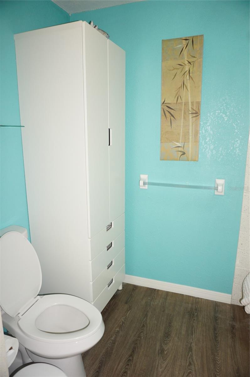 Image 28 of 42 For 1873 Mazo Manor T9