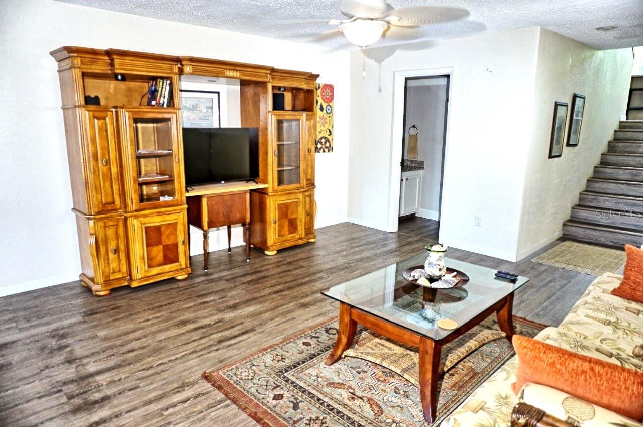 Image 5 of 42 For 1873 Mazo Manor T9