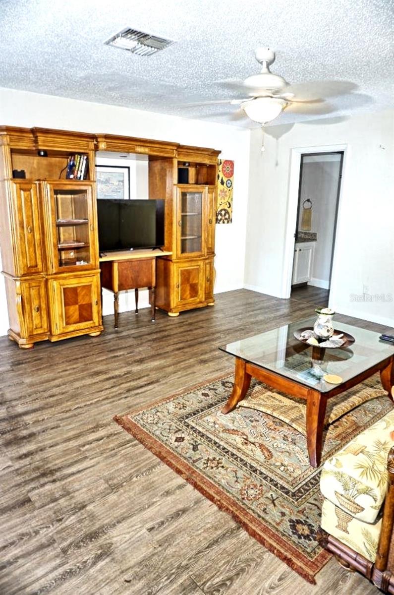 Image 6 of 42 For 1873 Mazo Manor T9