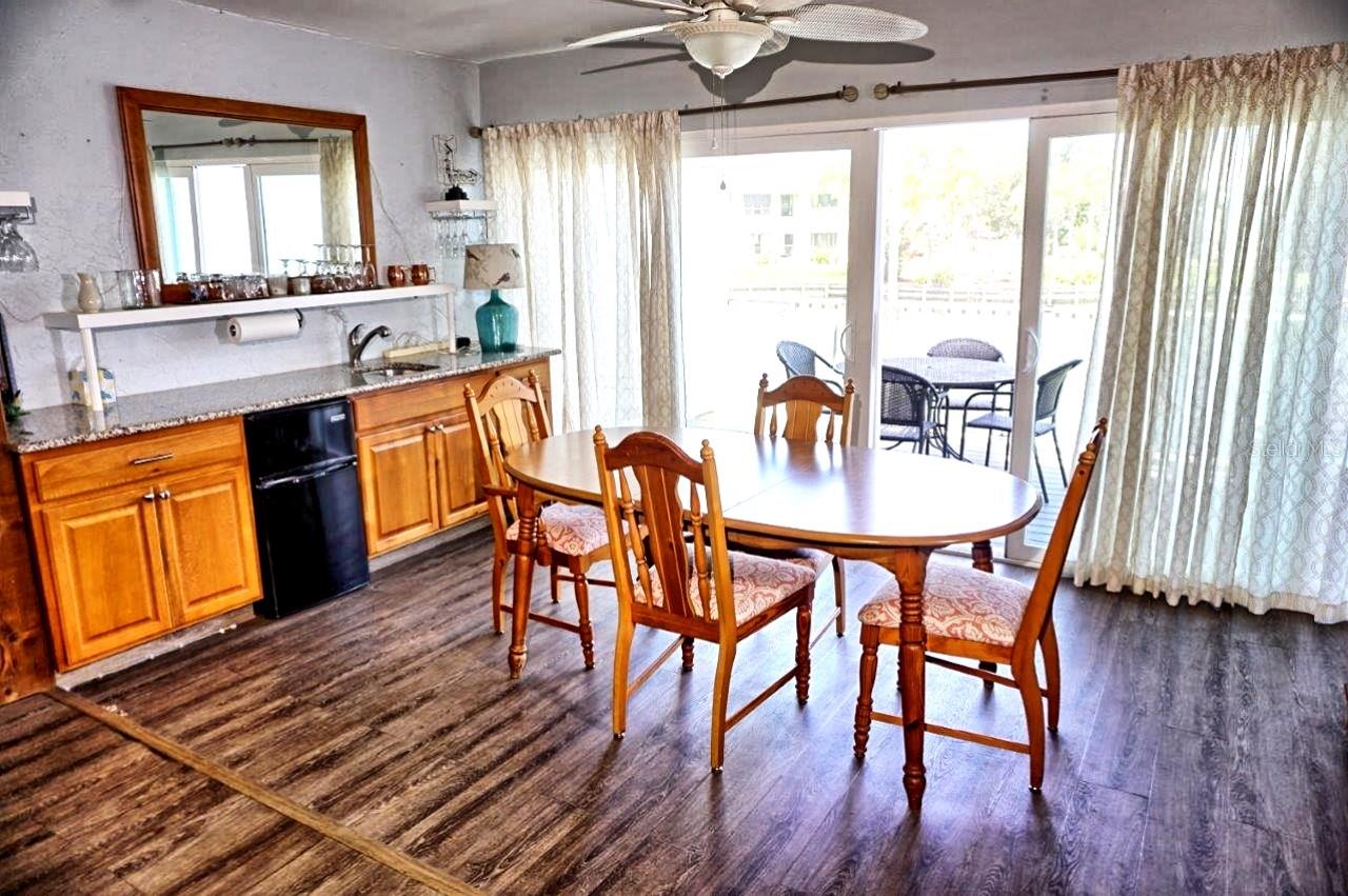 Image 9 of 42 For 1873 Mazo Manor T9