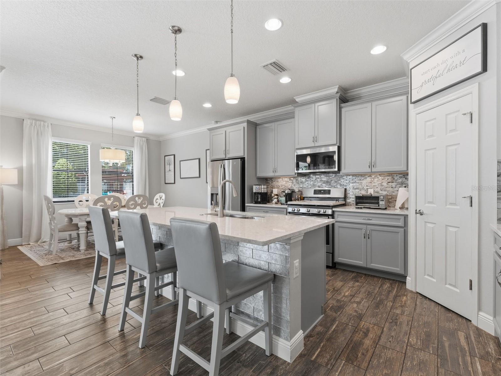 Listing photo id 8 for 13099 Burns Drive