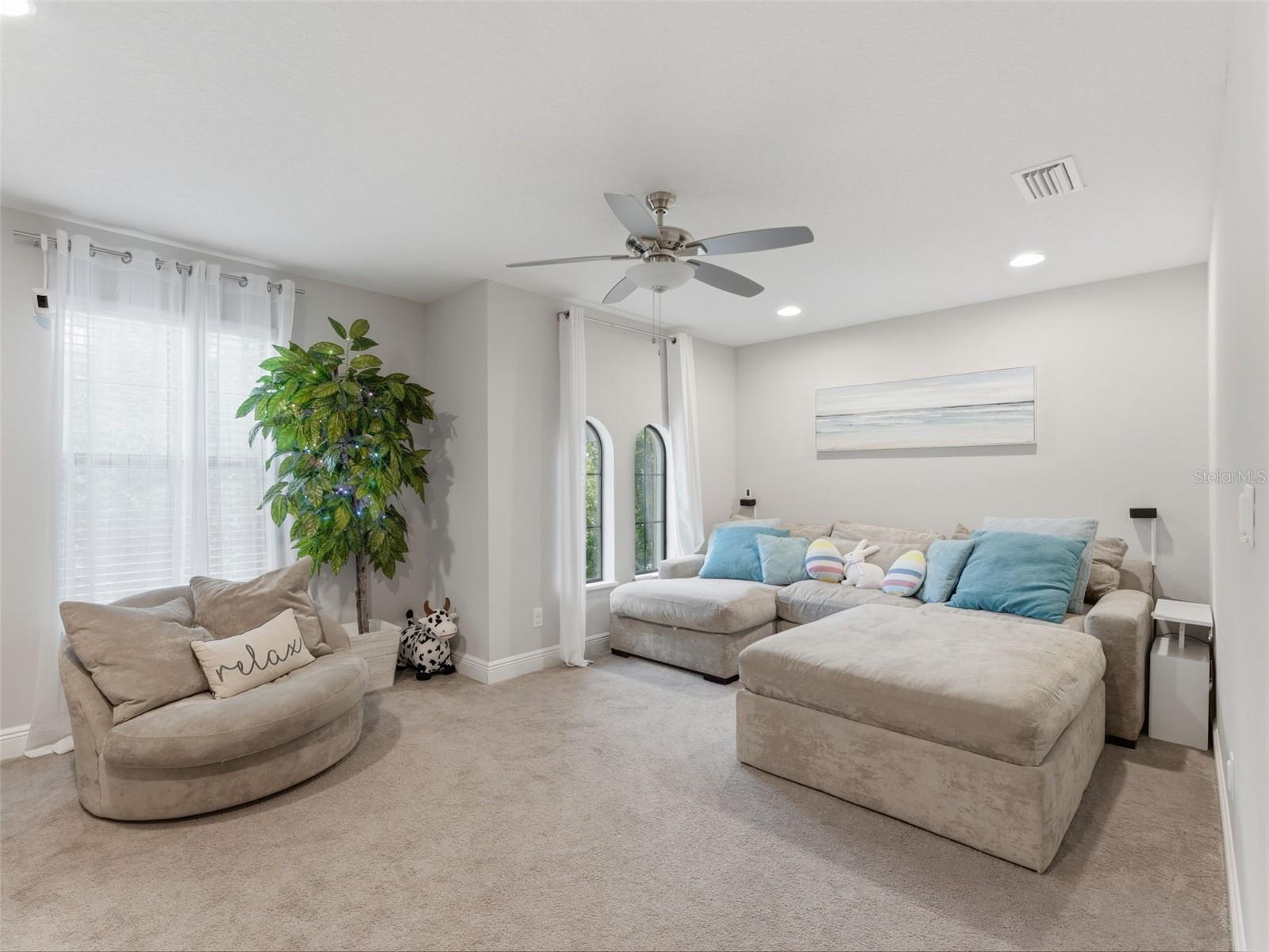 Listing photo id 13 for 13099 Burns Drive