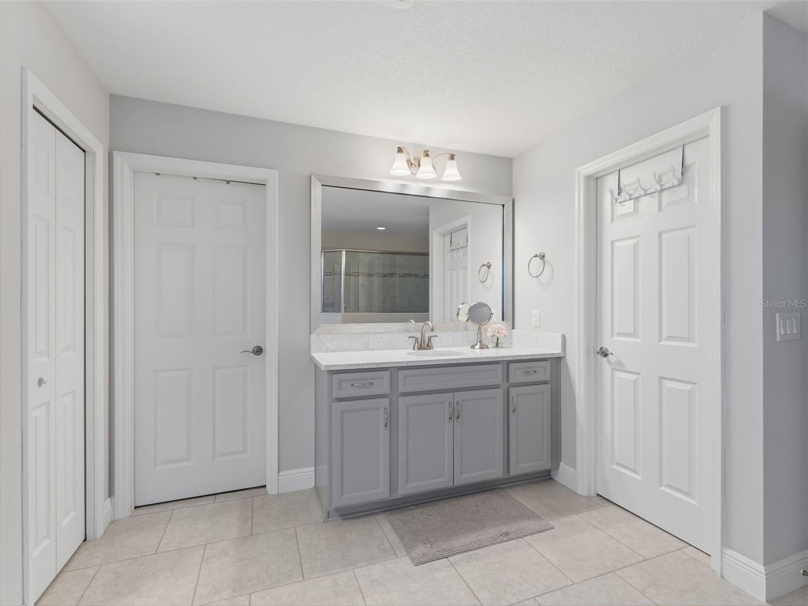 Listing photo id 17 for 13099 Burns Drive