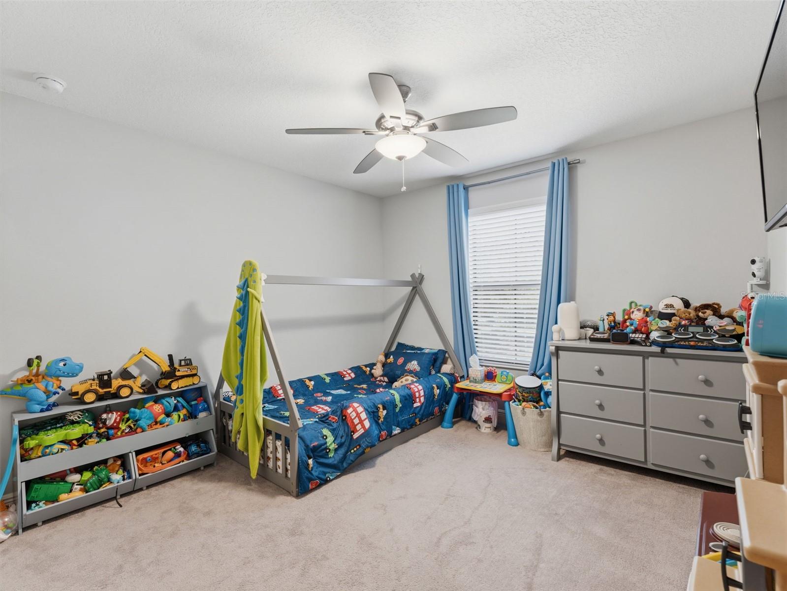 Listing photo id 24 for 13099 Burns Drive