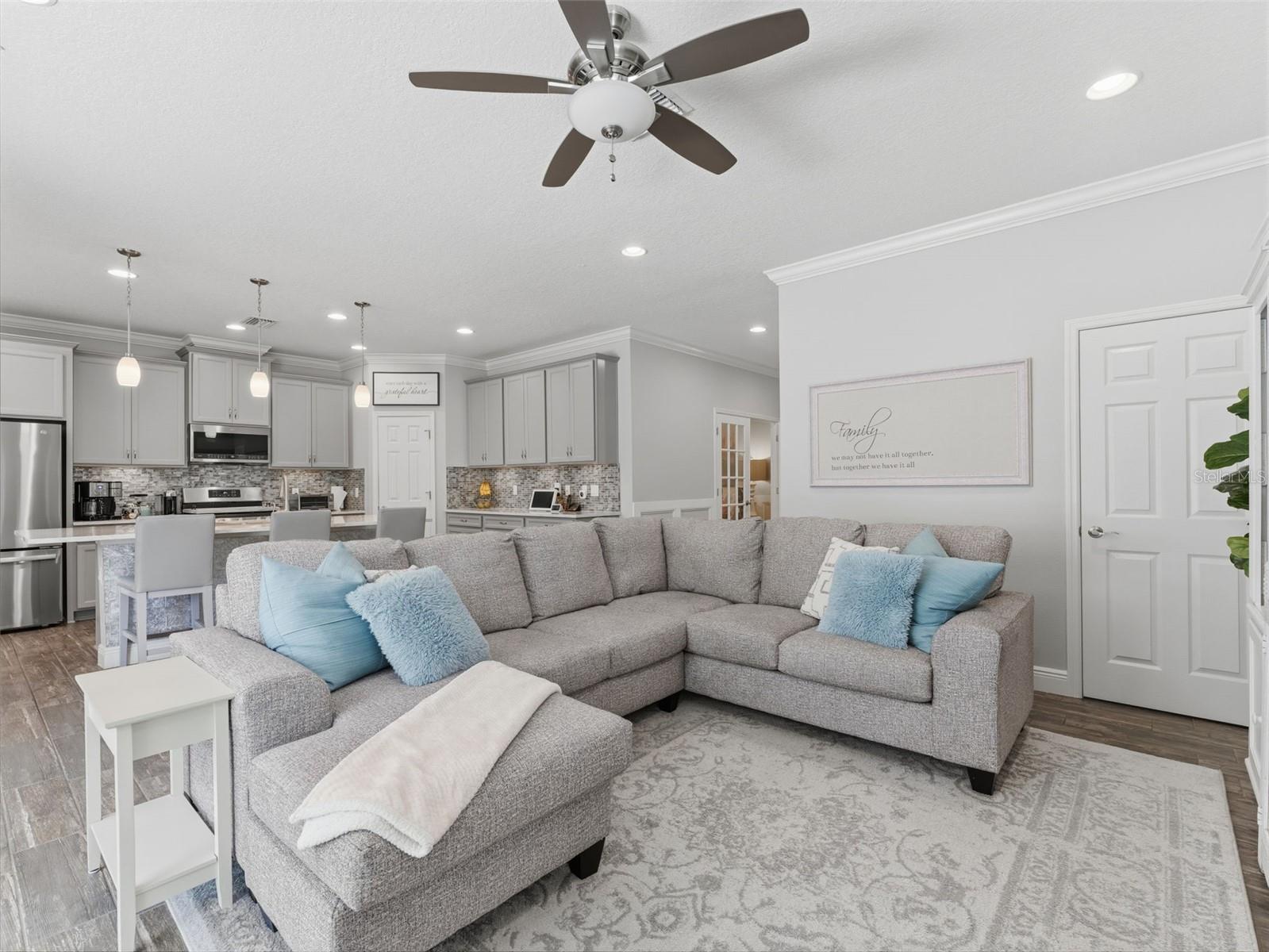 Listing photo id 5 for 13099 Burns Drive