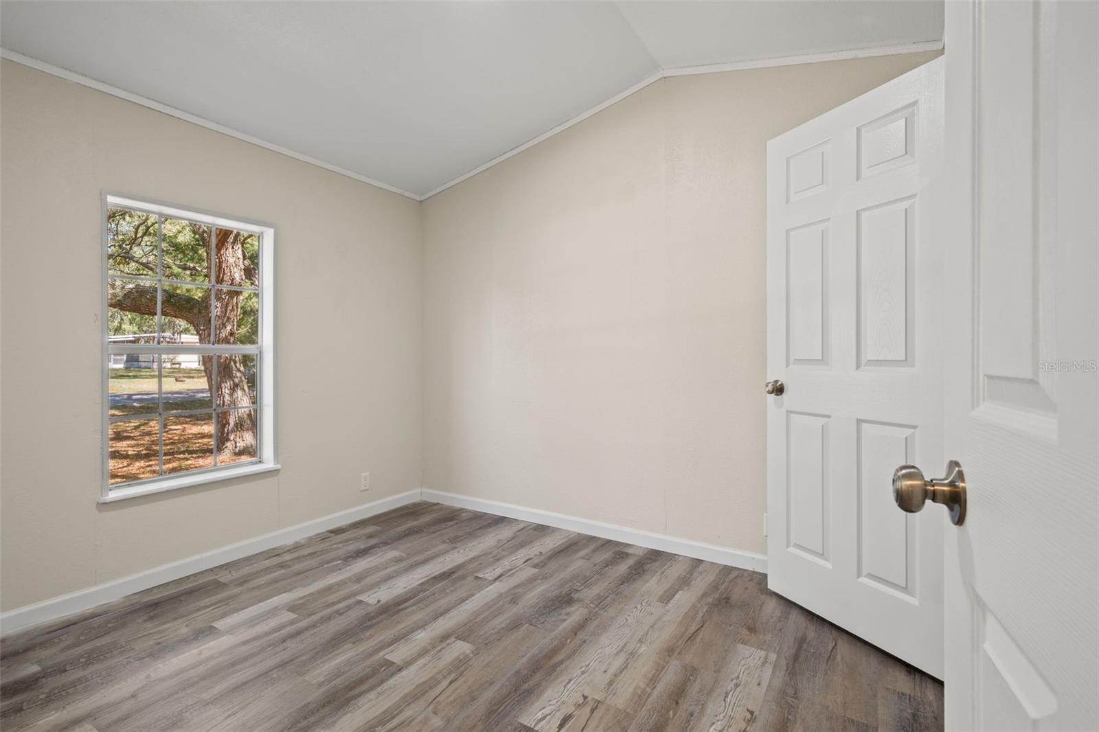 Image 13 of 51 For 3345 Ballard Street