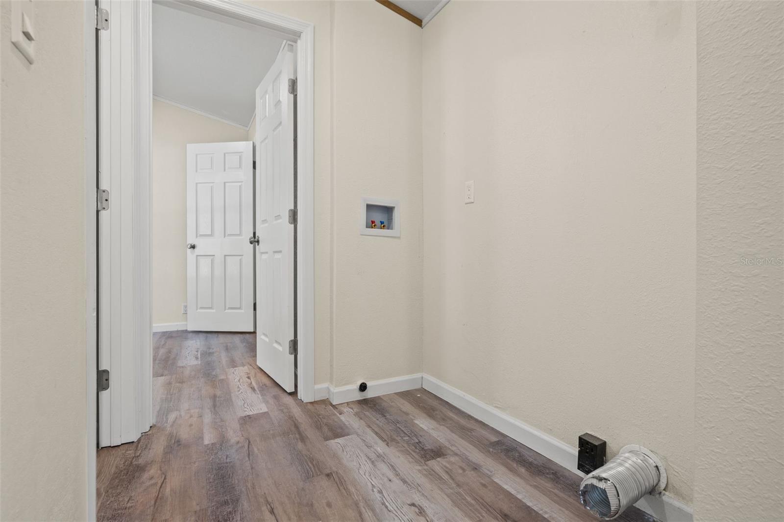 Image 15 of 51 For 3345 Ballard Street