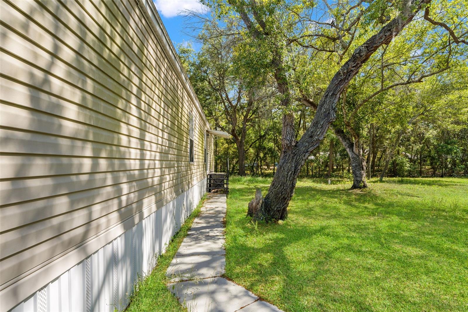 Image 20 of 51 For 3345 Ballard Street