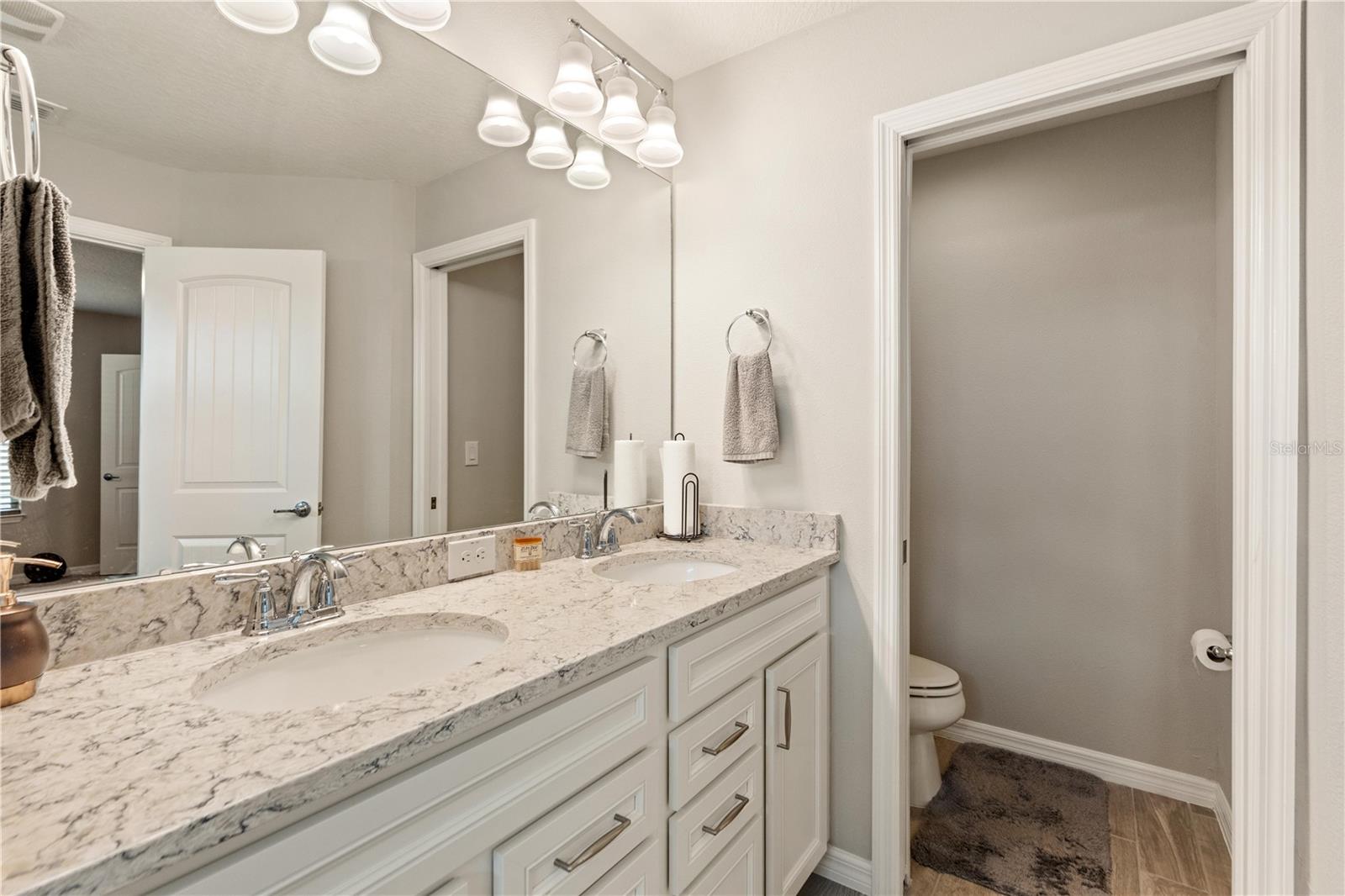 Image 29 of 52 For 11874 Blamey Trail