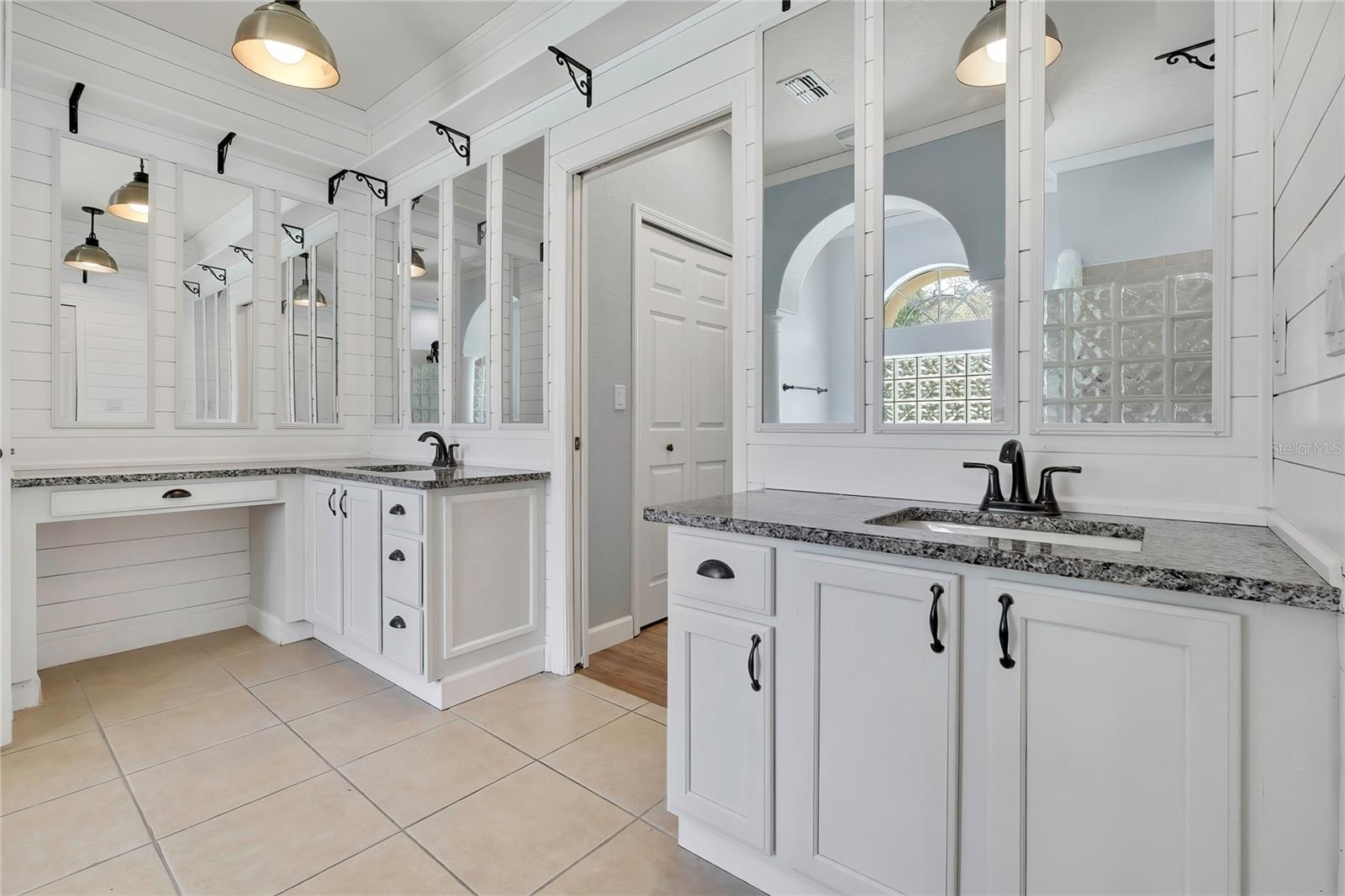 Listing photo id 40 for 2 Woodlee Court S