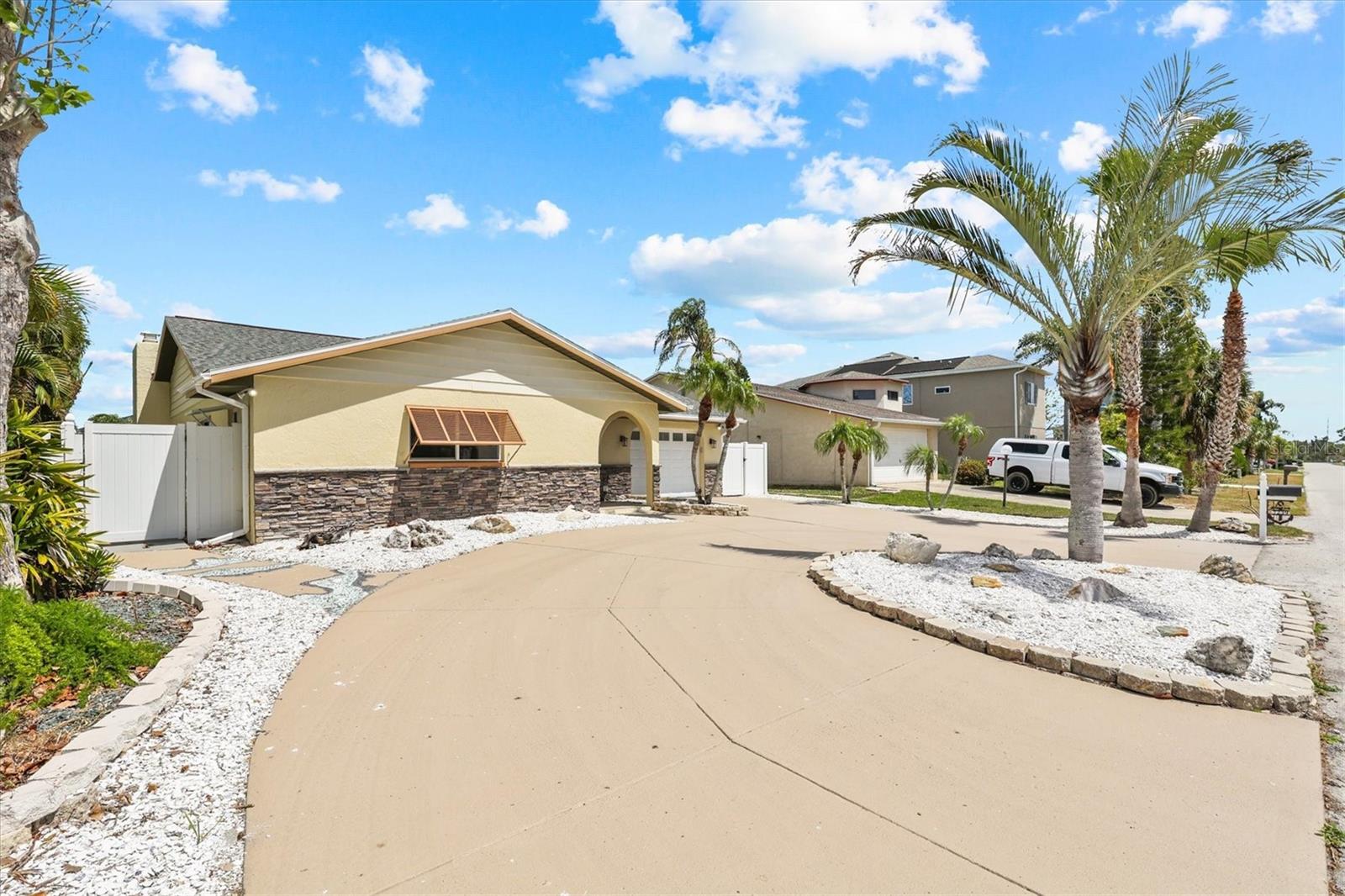 Image 16 of 72 For 7239 Southwind Drive