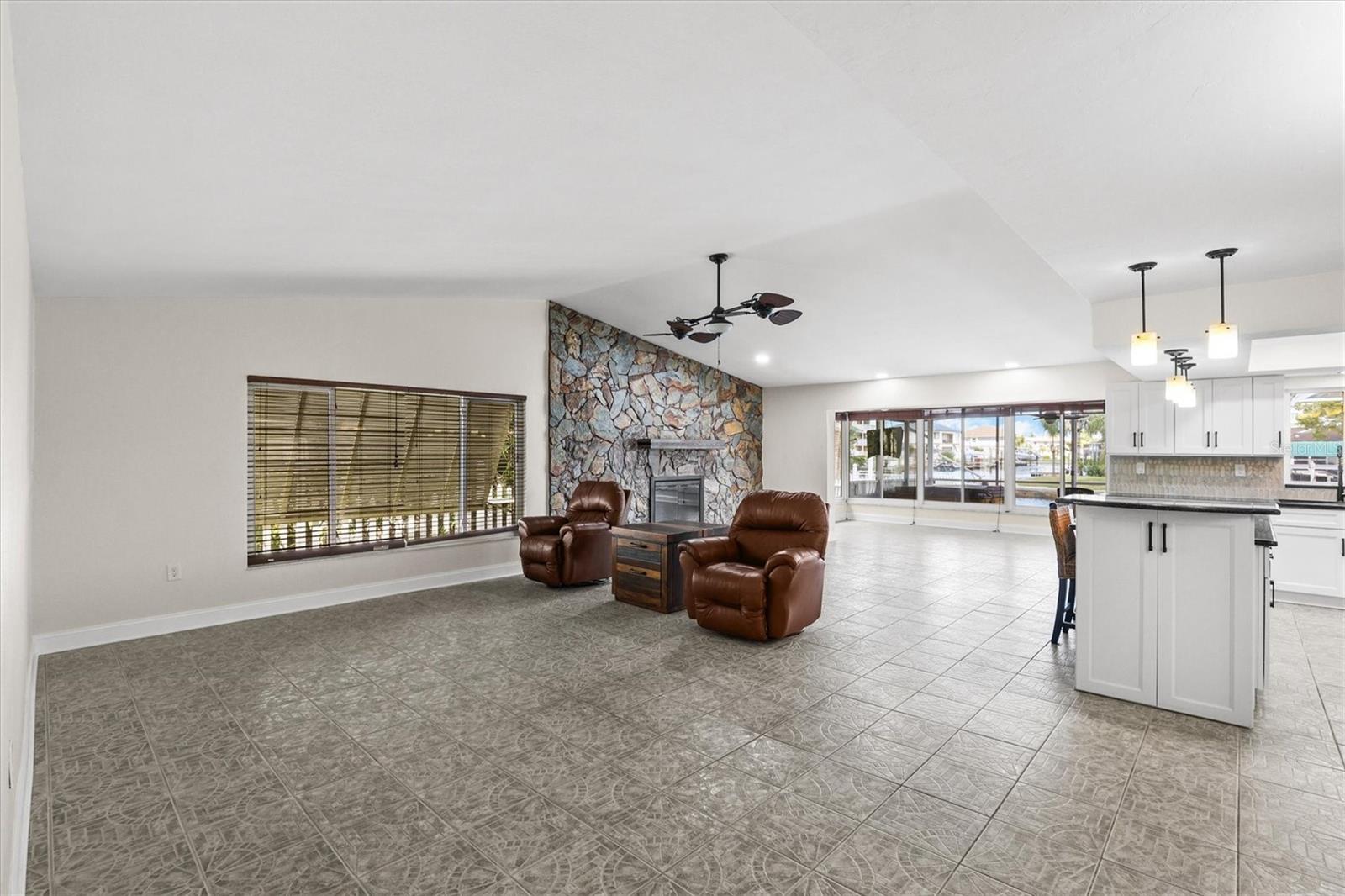 Image 19 of 72 For 7239 Southwind Drive