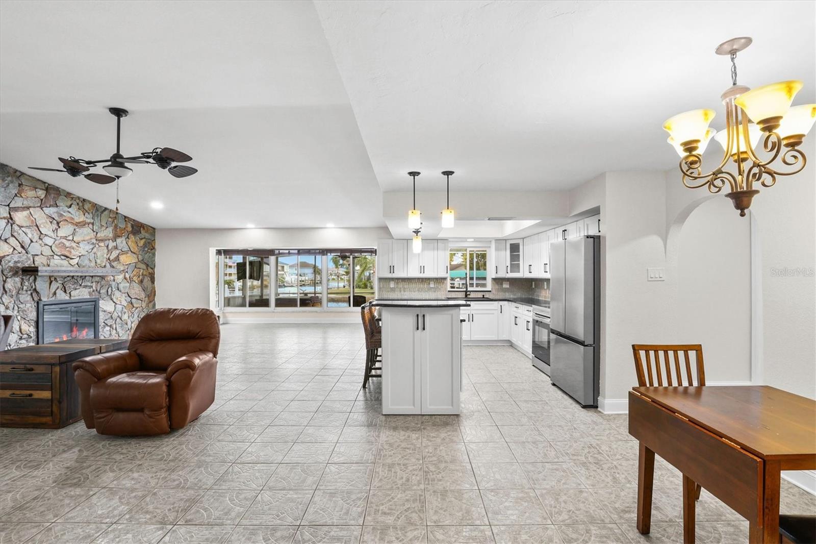 Image 20 of 72 For 7239 Southwind Drive