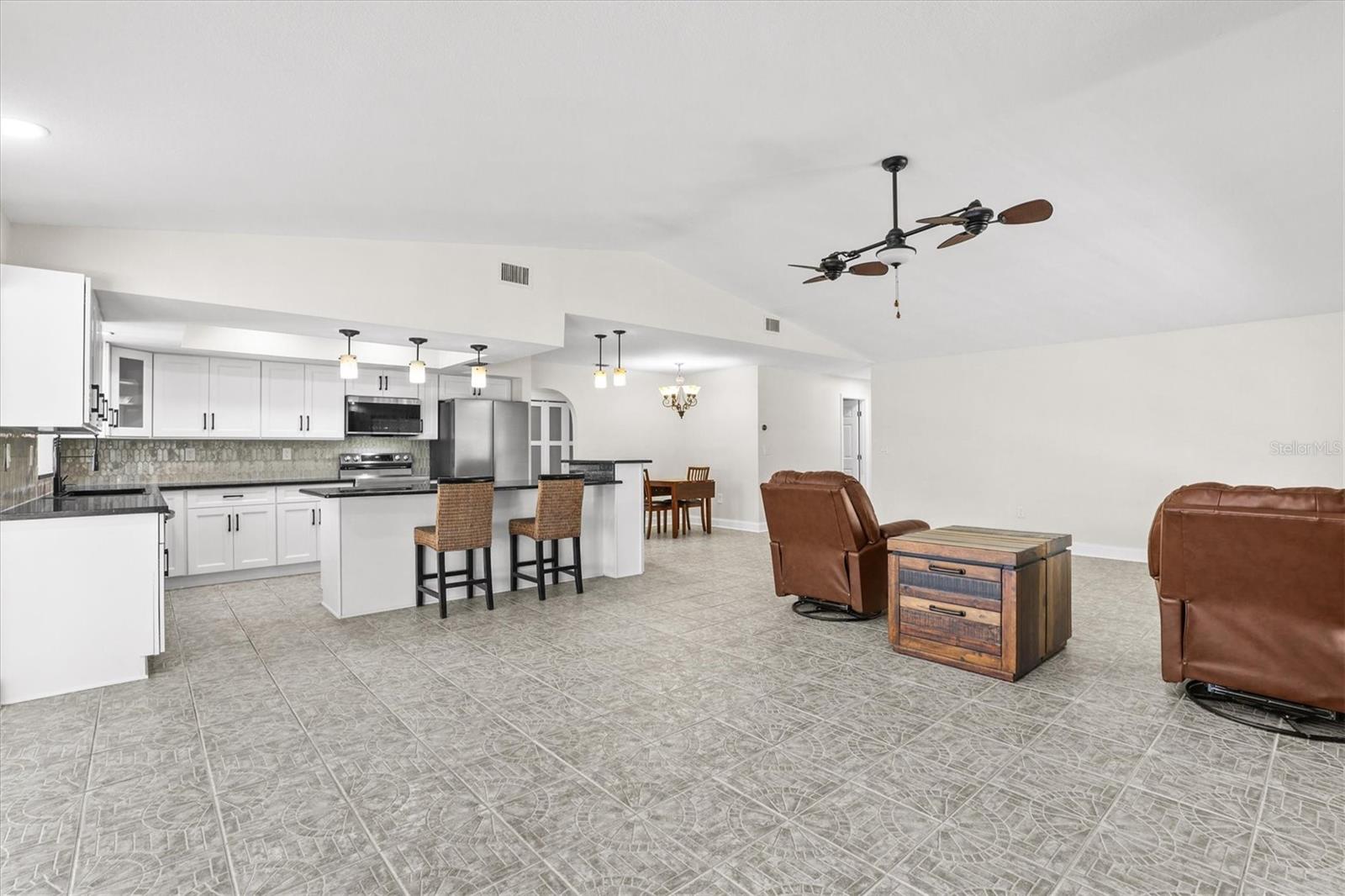 Image 25 of 72 For 7239 Southwind Drive