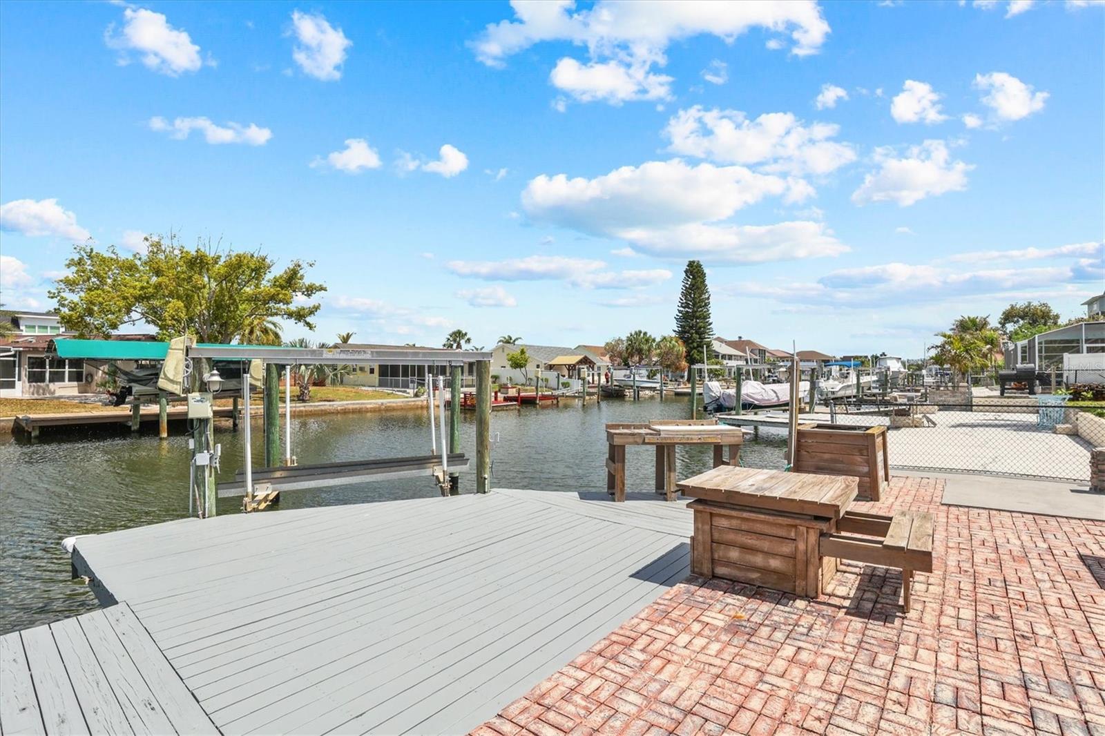 Image 5 of 72 For 7239 Southwind Drive