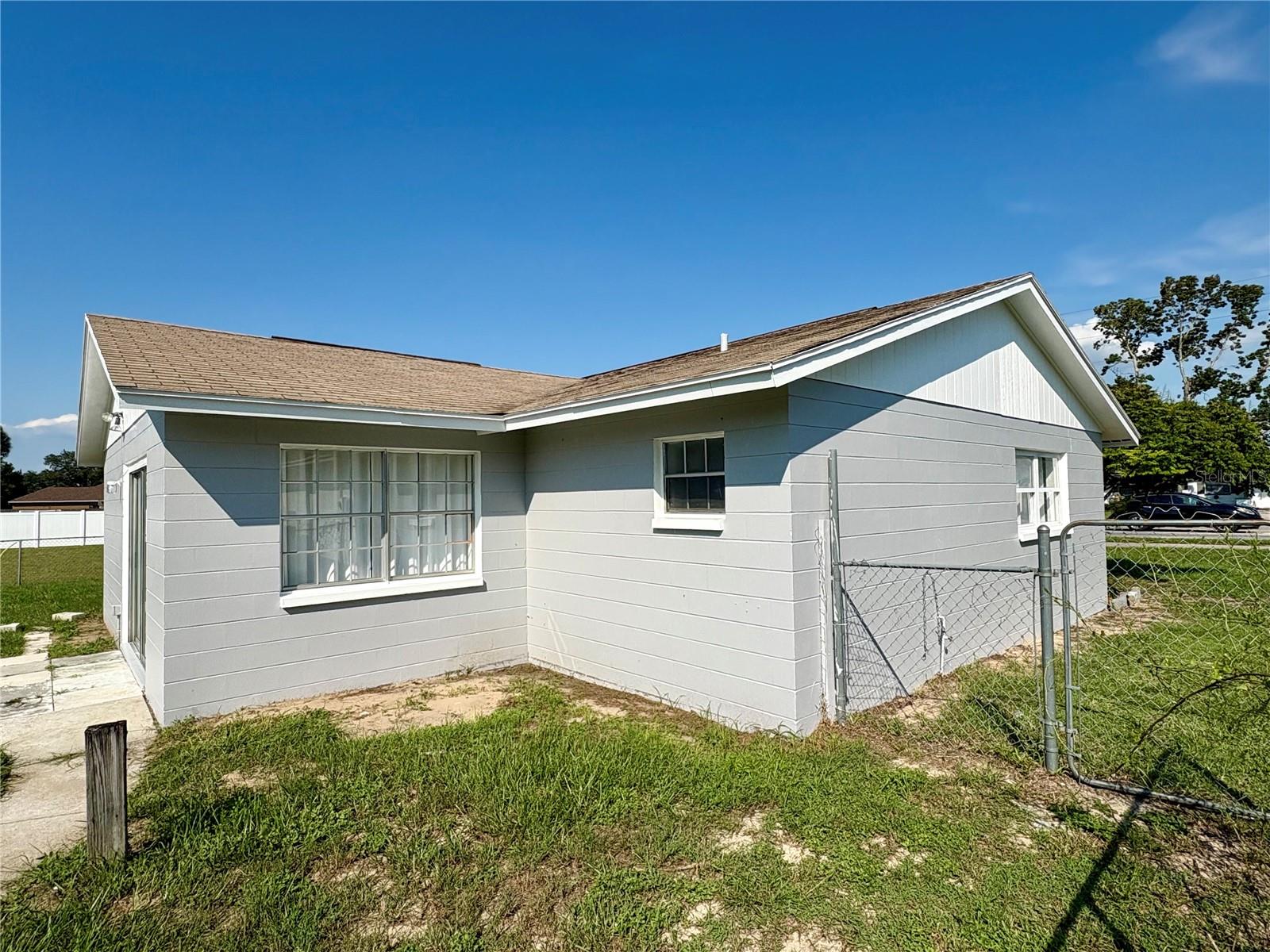 Image 2 of 17 For 5389 Mariner Boulevard