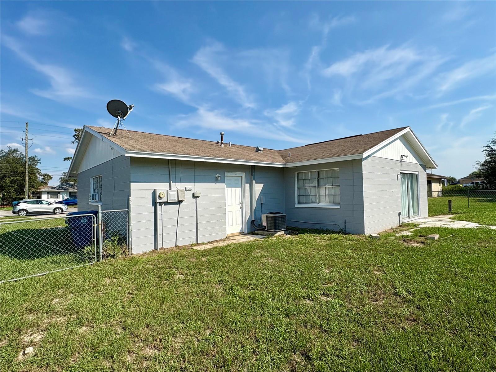 Image 3 of 17 For 5389 Mariner Boulevard