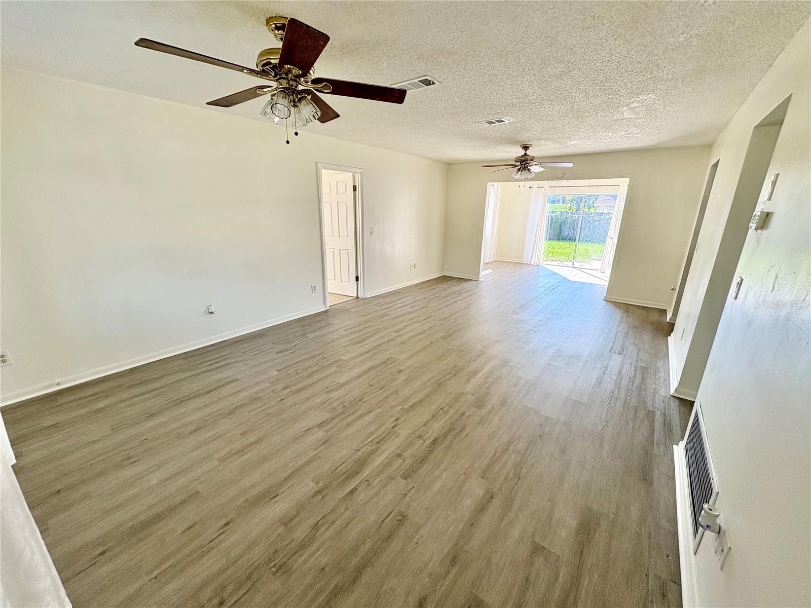 Image 4 of 17 For 5389 Mariner Boulevard