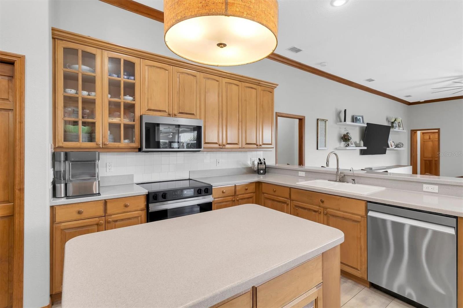 Image 10 of 60 For 1050 Maravista Drive