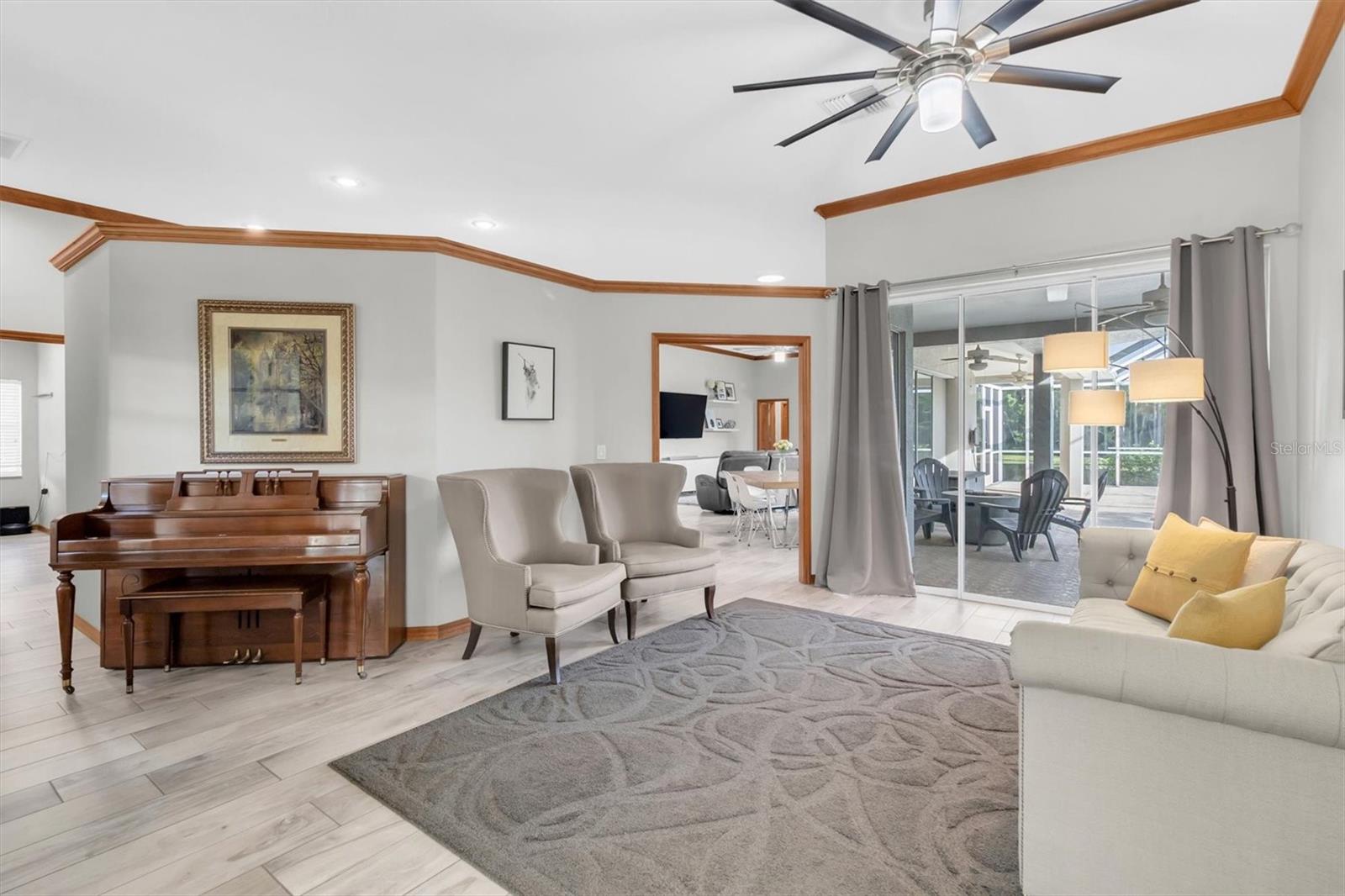 Image 3 of 60 For 1050 Maravista Drive