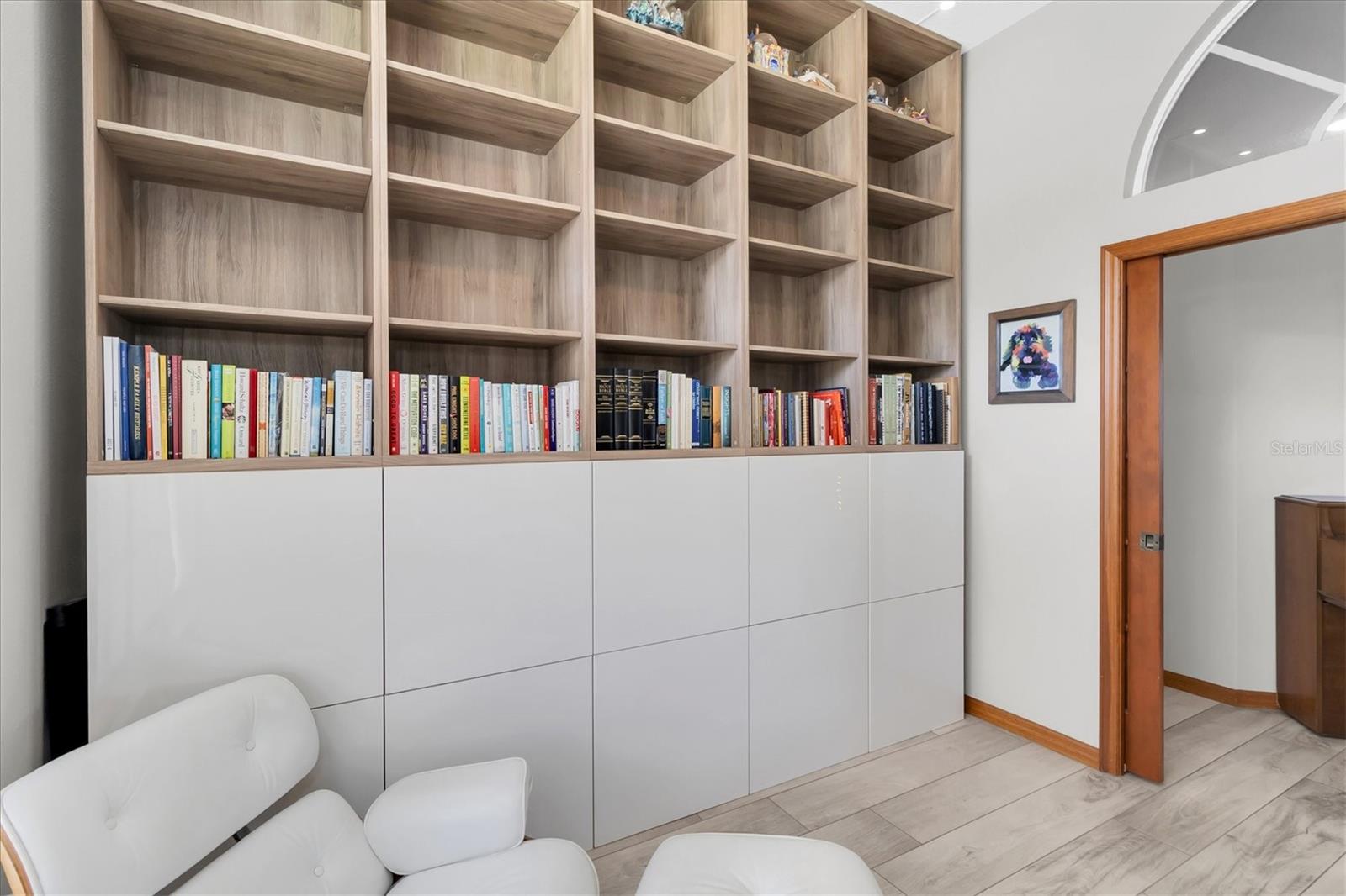 Image 7 of 60 For 1050 Maravista Drive