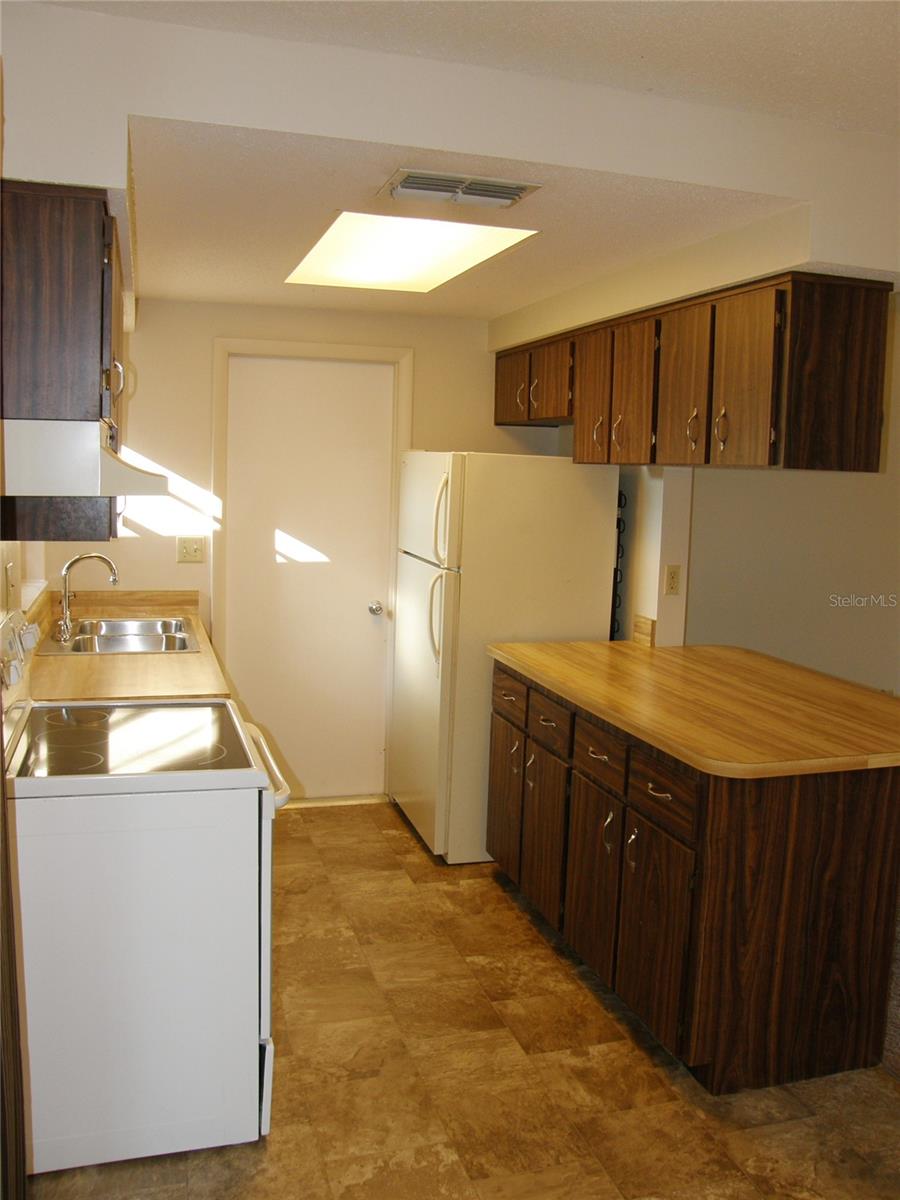 Image 3 of 21 For 2480 Anchor Avenue