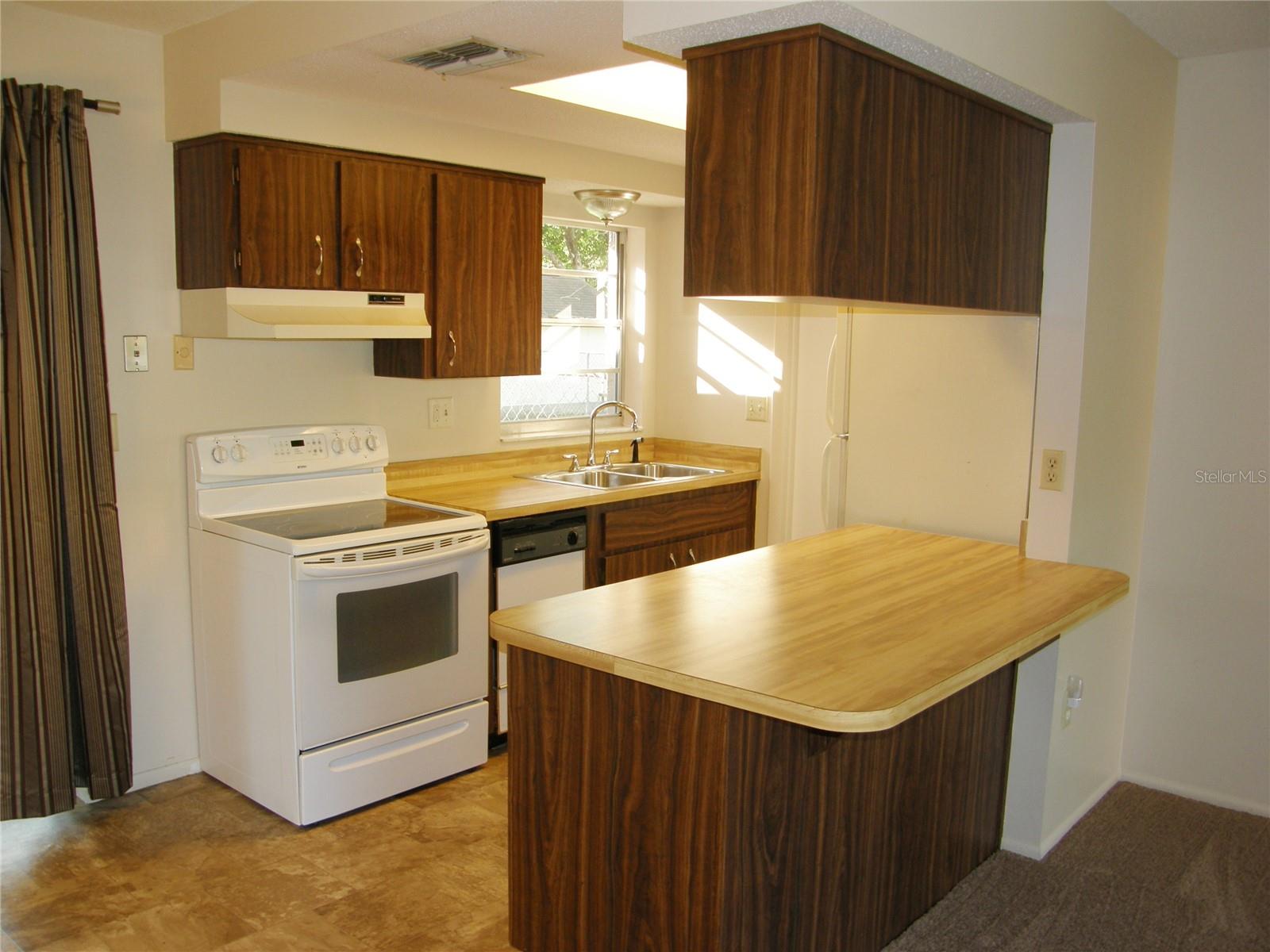 Image 4 of 21 For 2480 Anchor Avenue