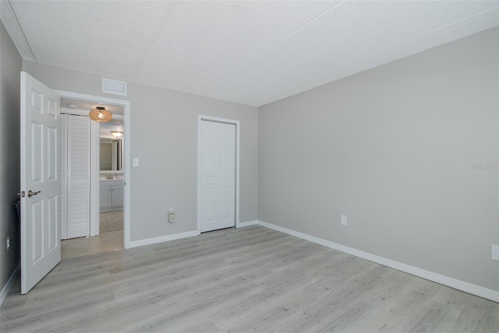 Image 10 of 71 For 464 Paula Drive 106