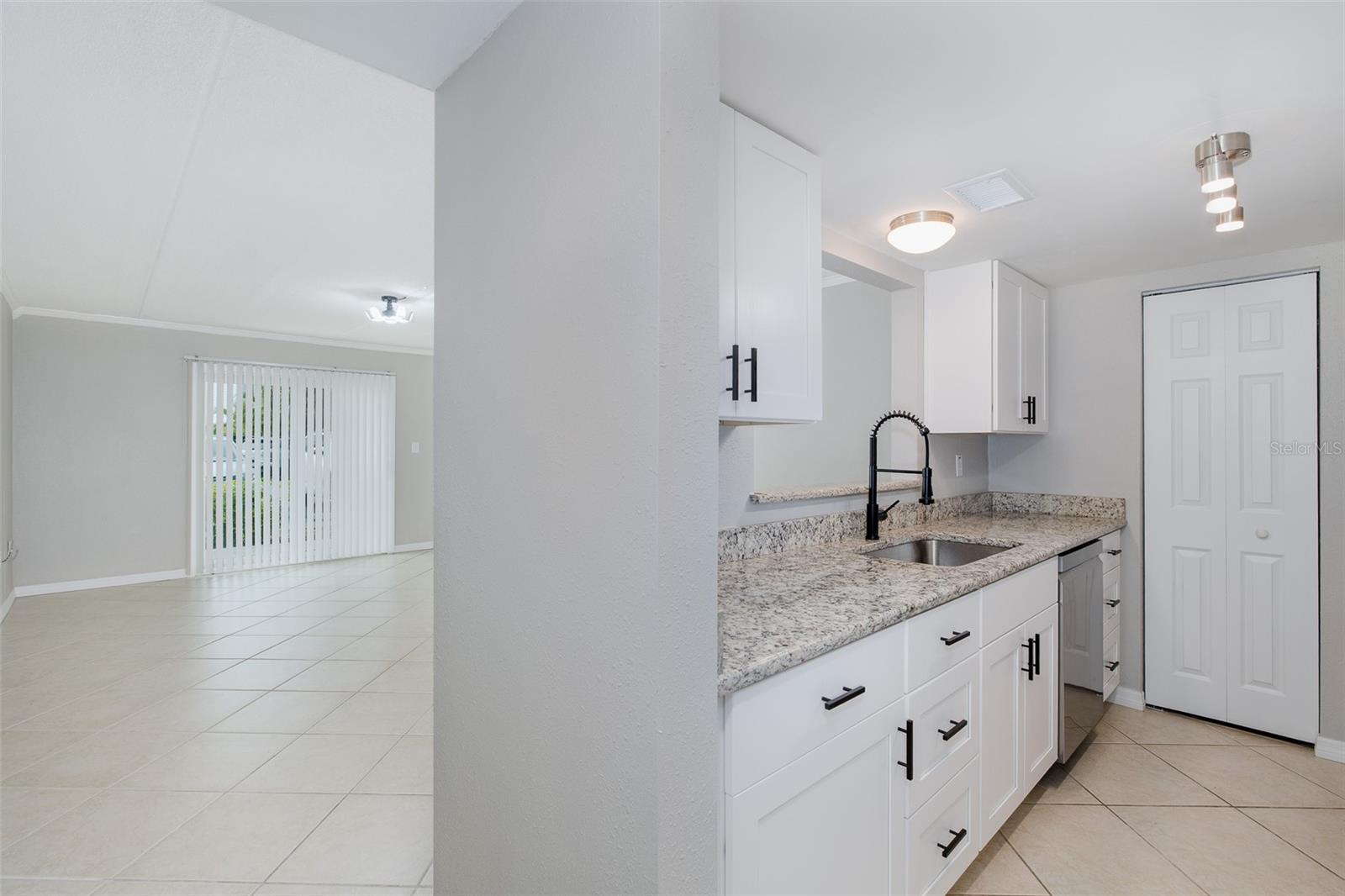 Image 16 of 71 For 464 Paula Drive 106