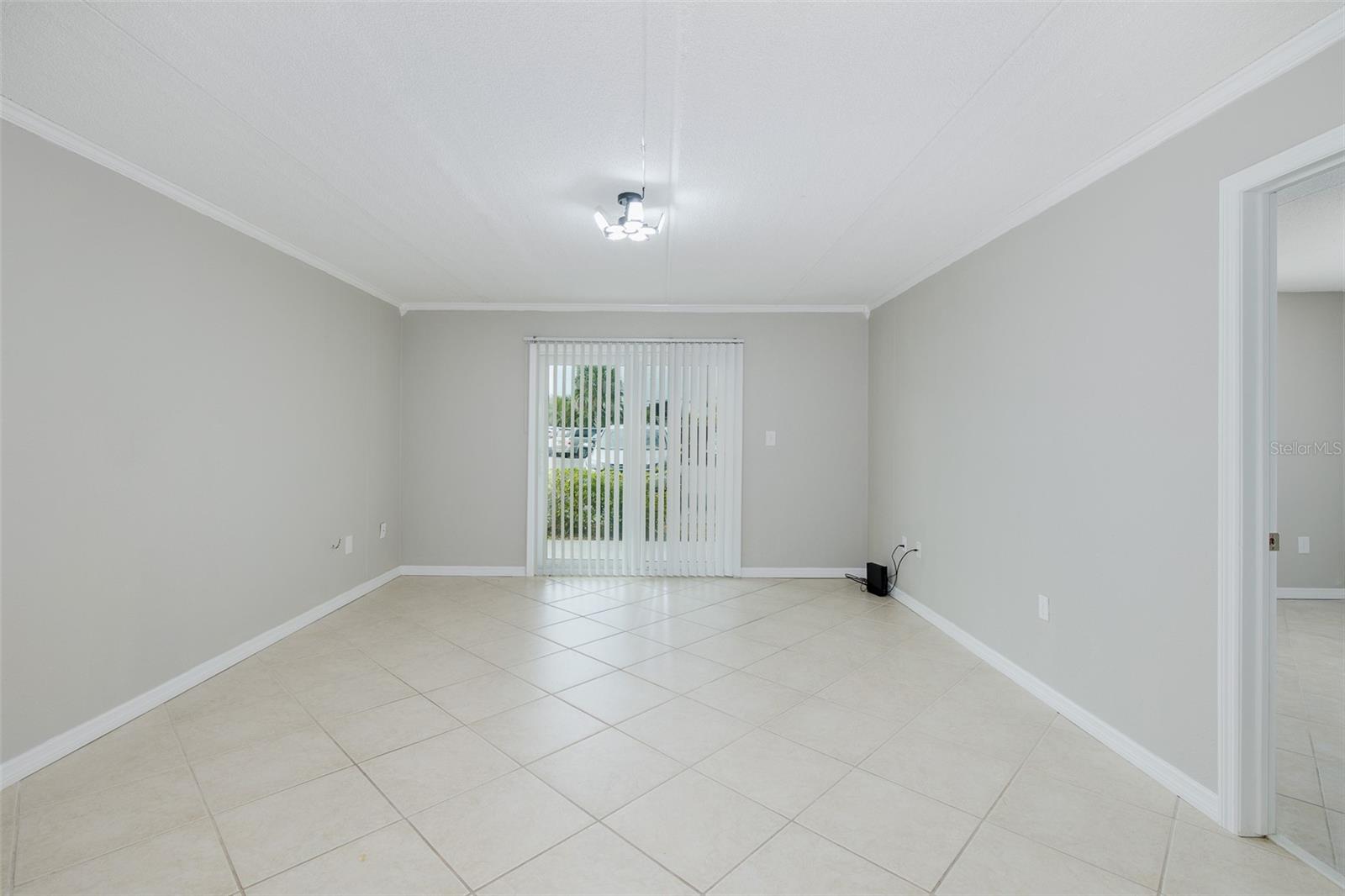 Image 19 of 71 For 464 Paula Drive 106