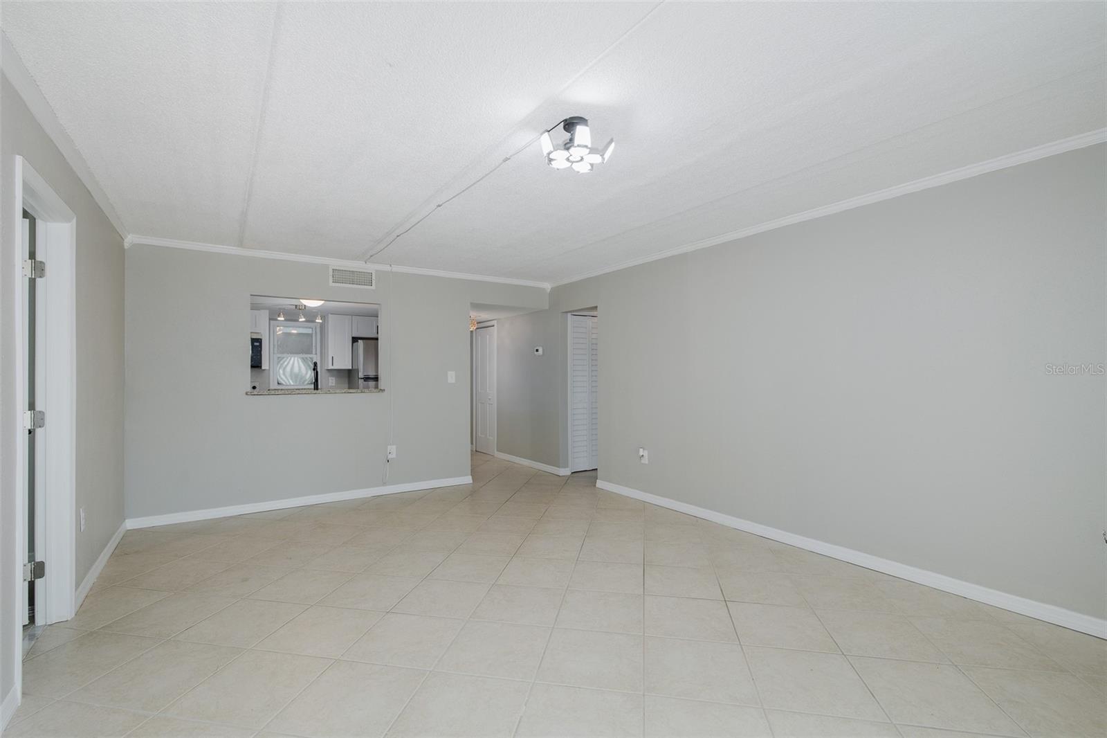 Image 21 of 71 For 464 Paula Drive 106