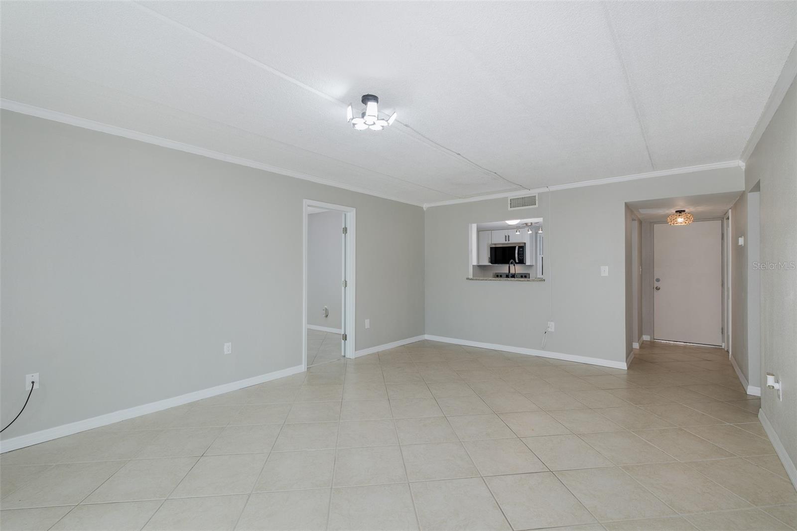 Image 22 of 71 For 464 Paula Drive 106