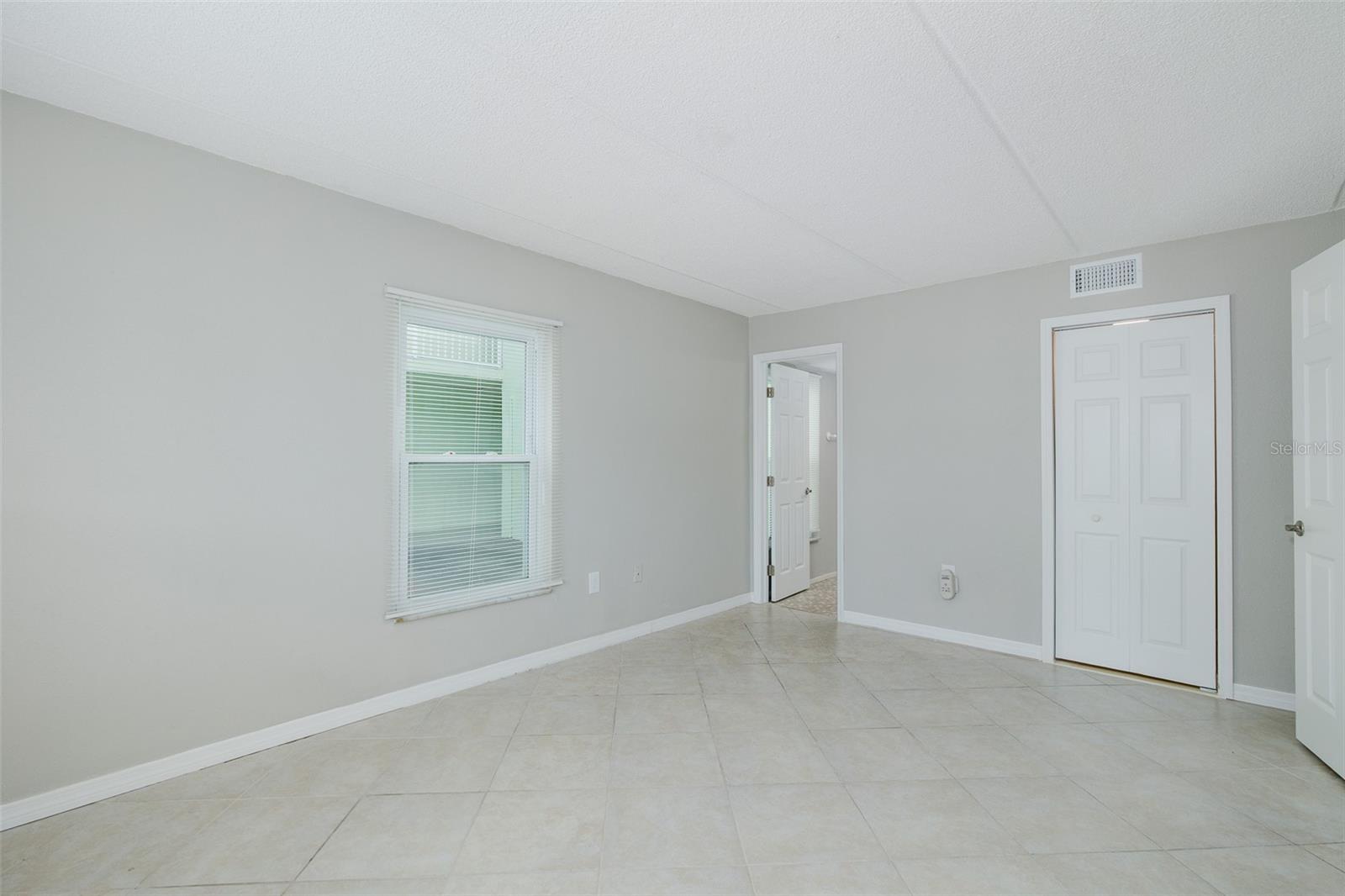 Image 28 of 71 For 464 Paula Drive 106